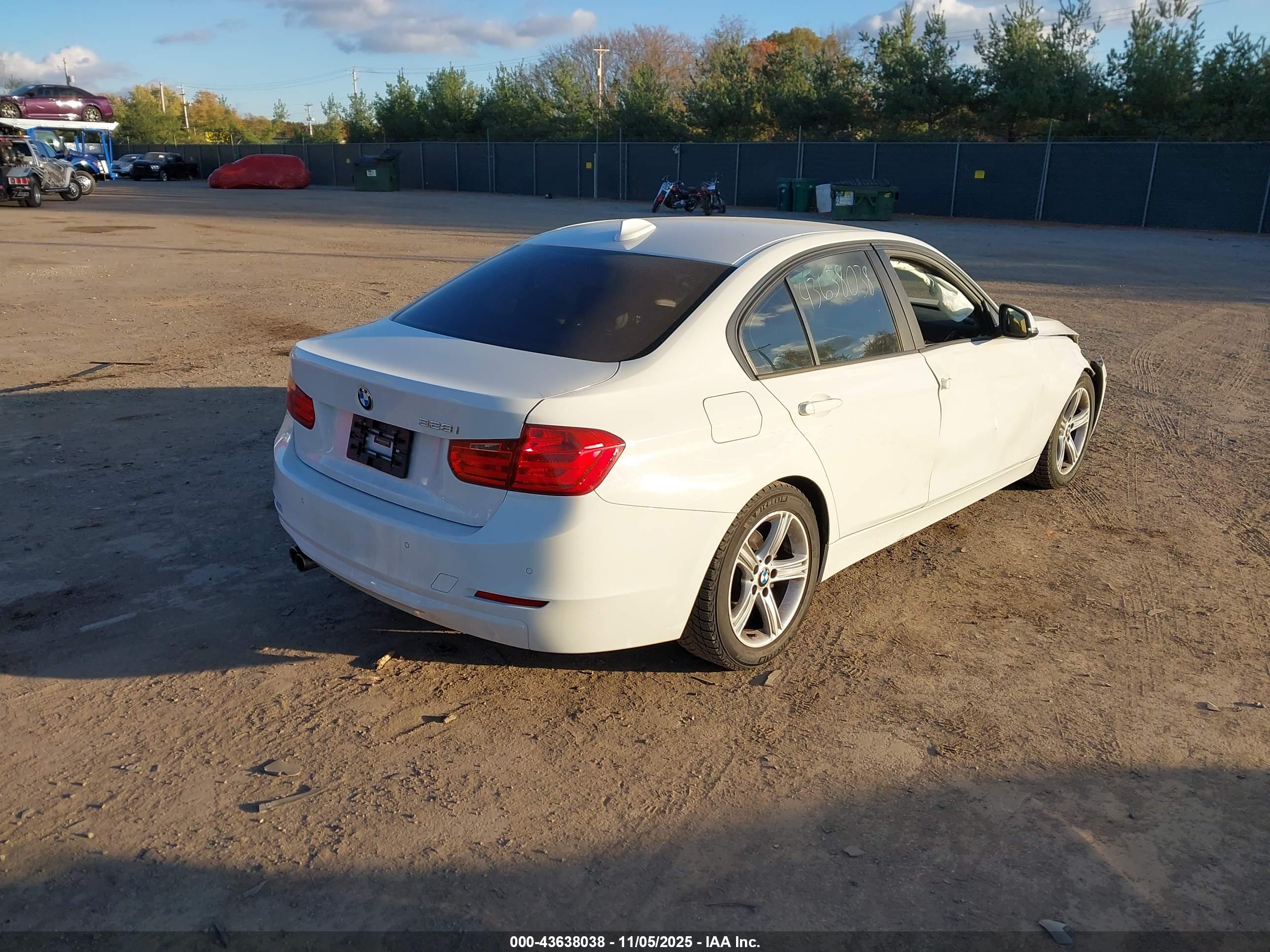 BMW 328I image 4