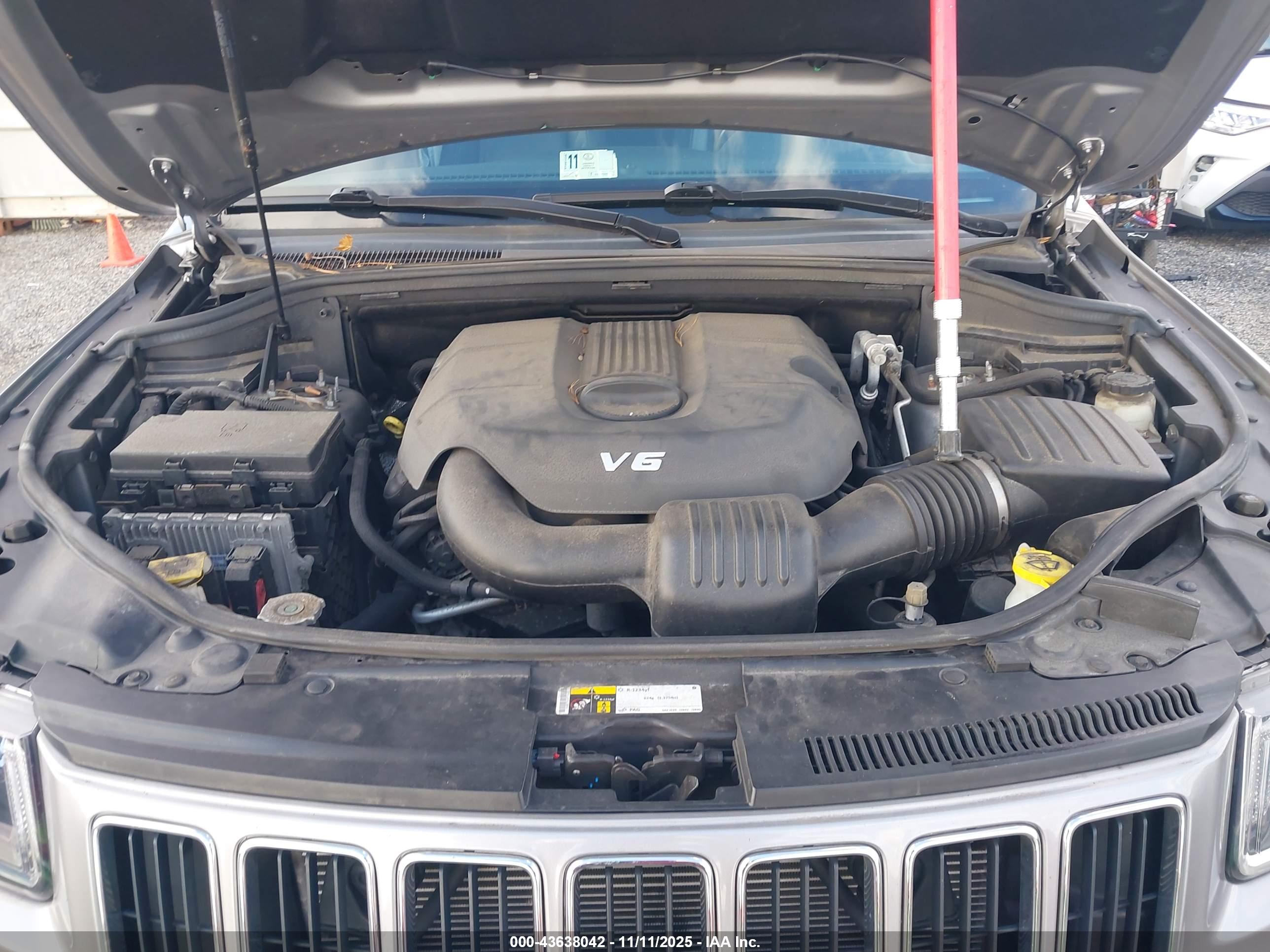 JEEP GRAND image 10