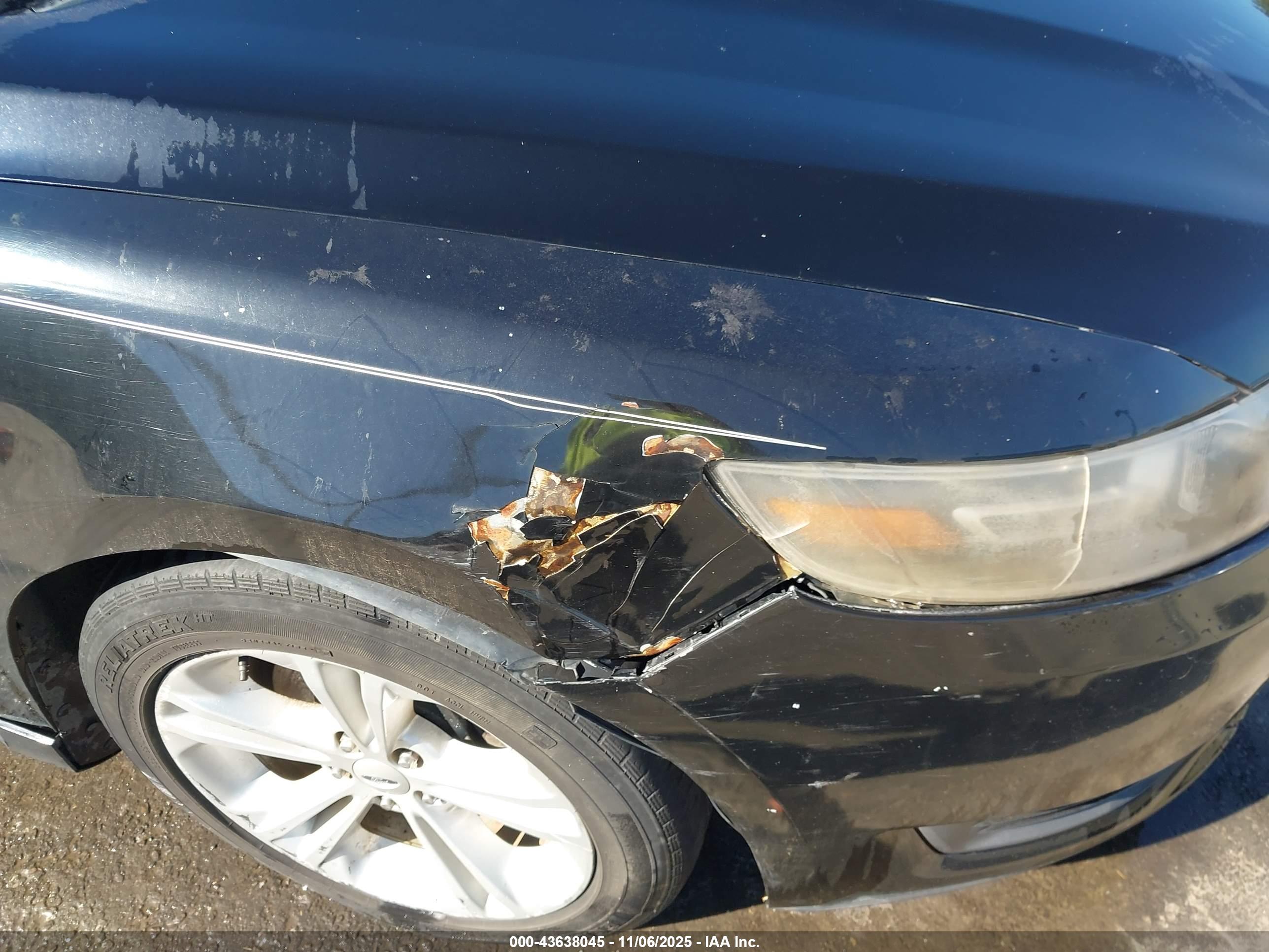 FORD TAURUS image 6