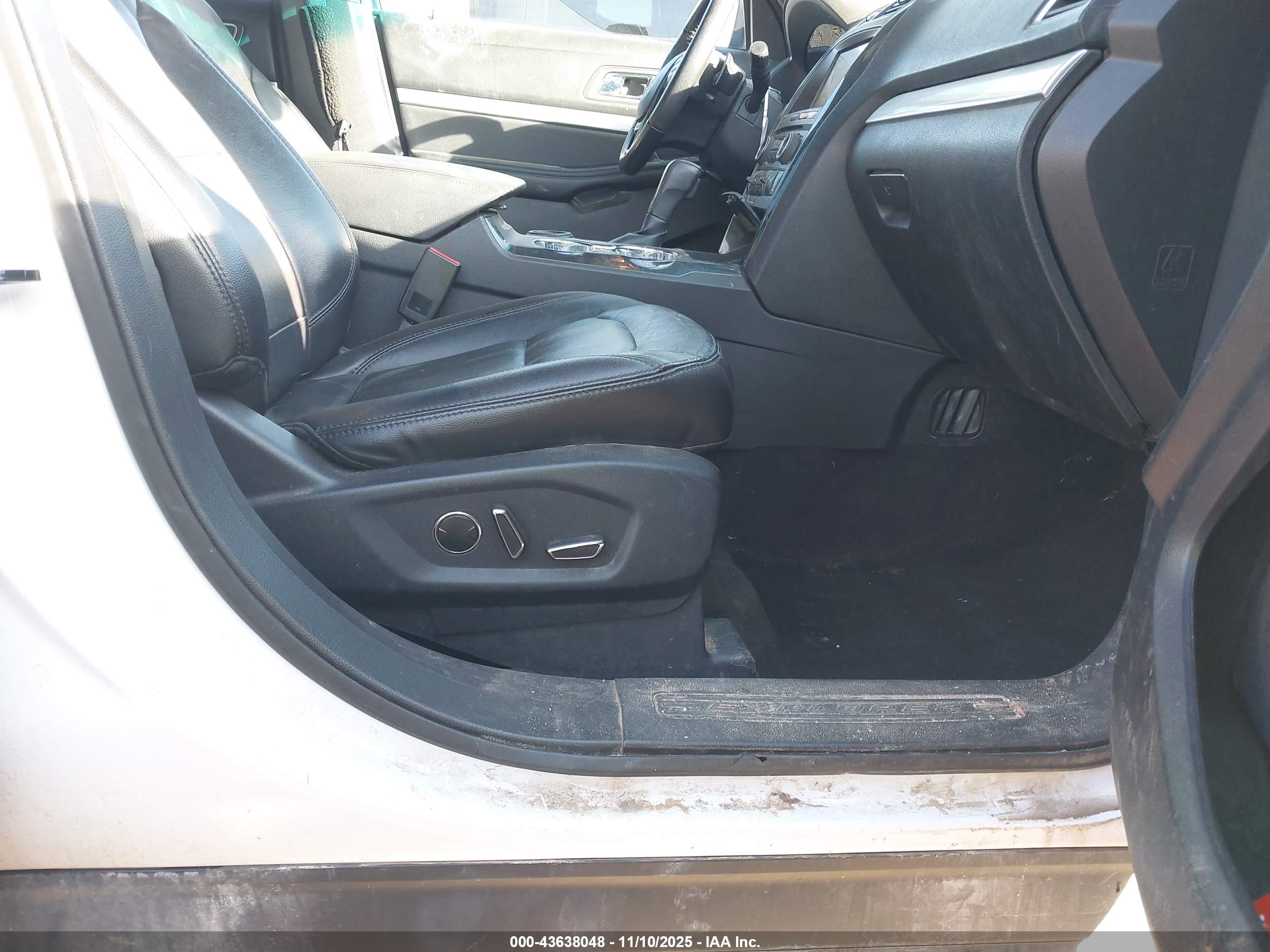 FORD EXPLORER image 5