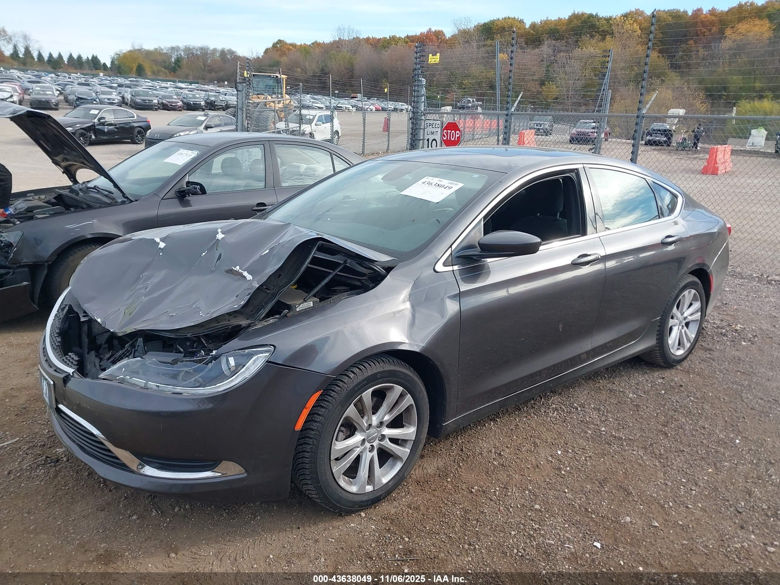CHRYSLER 200 image 2
