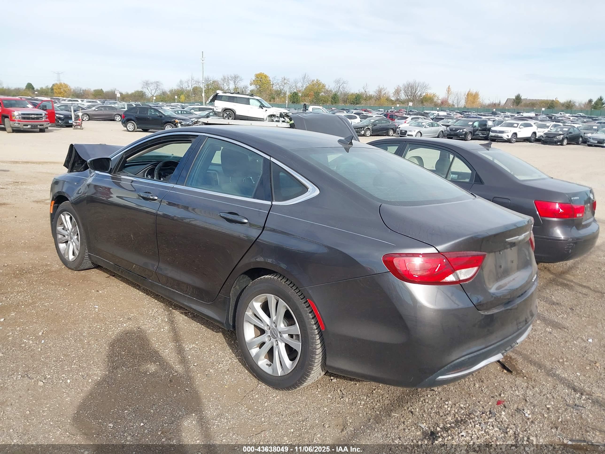 CHRYSLER 200 image 3