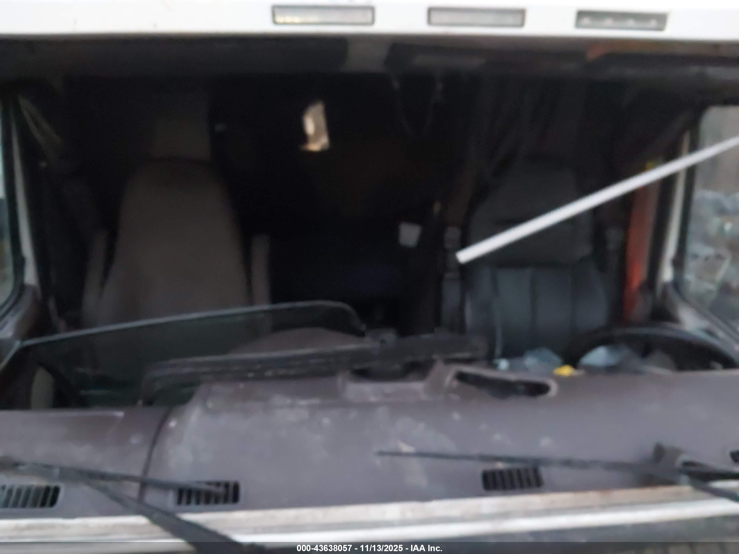 VOLVO VN image 8