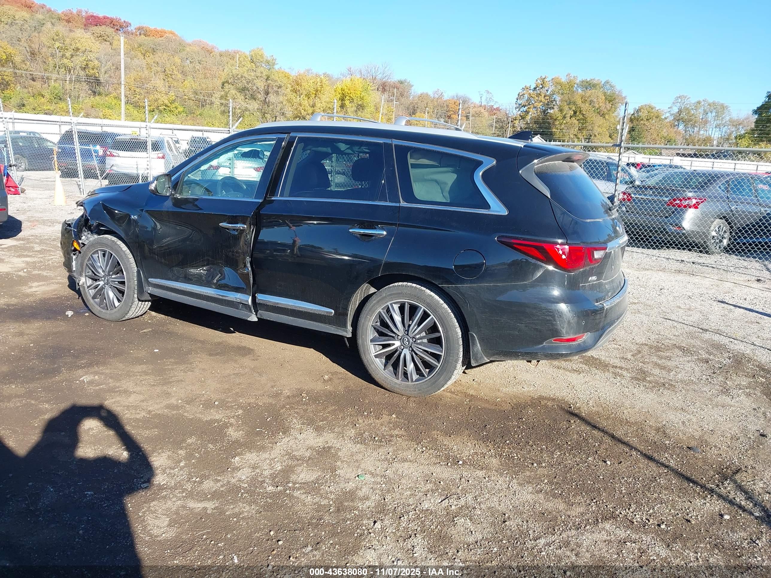 INFINITI QX60 image 3