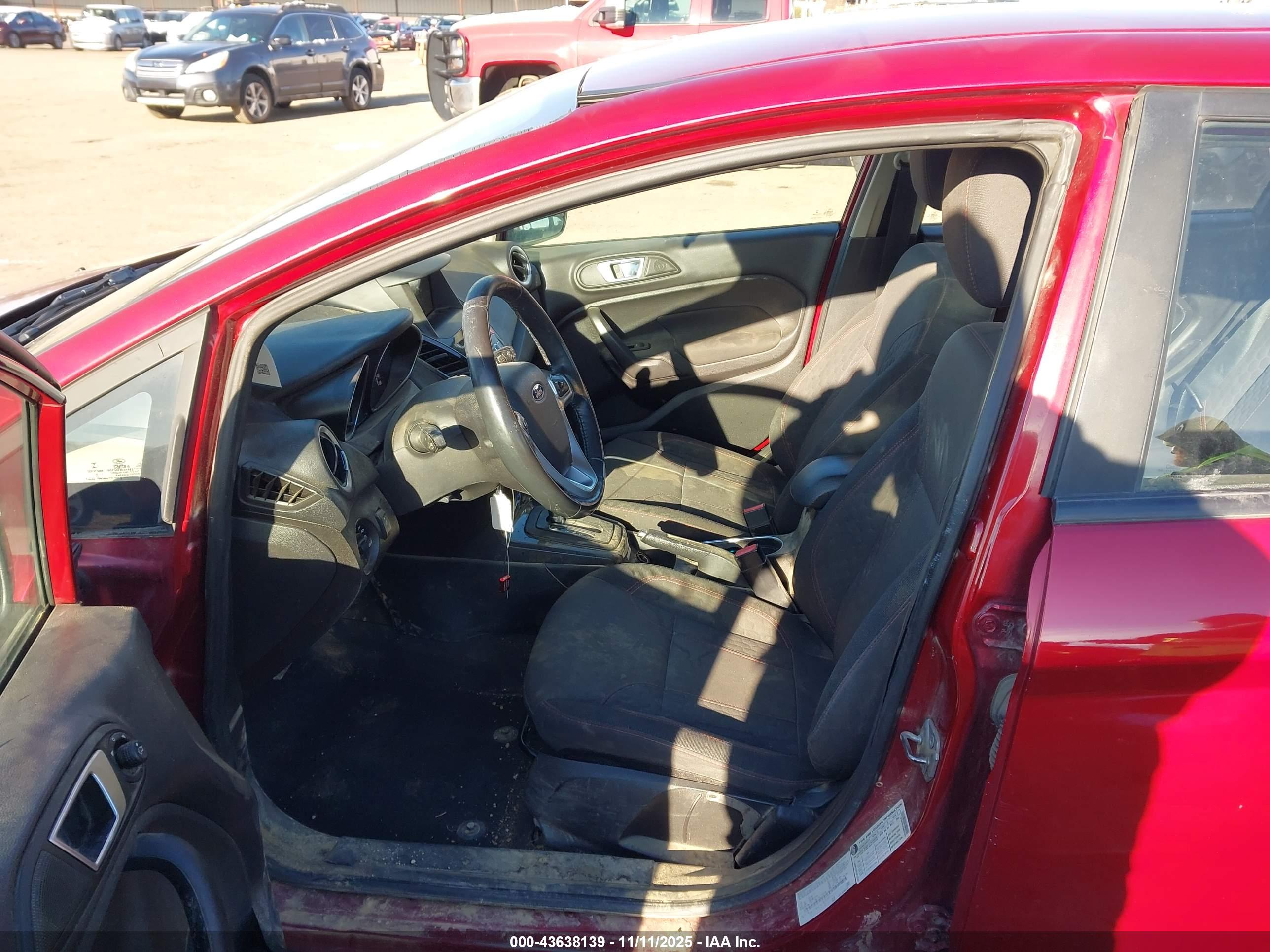 FORD FIESTA image 5