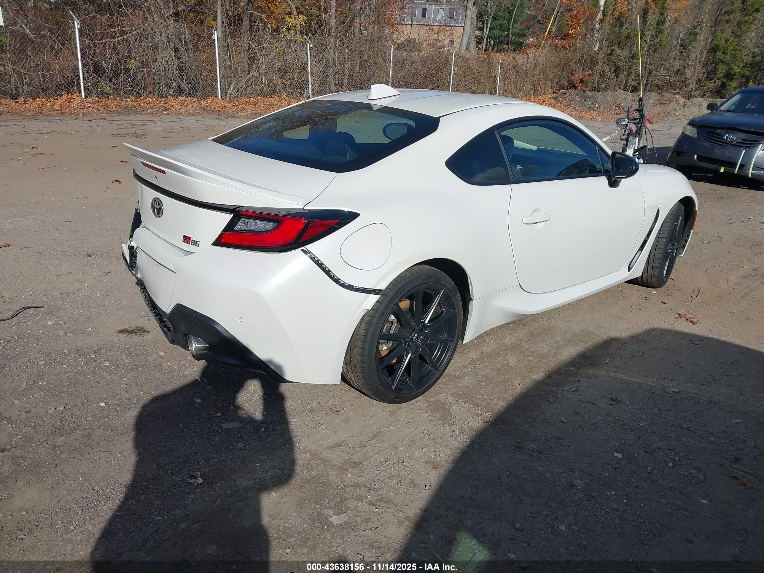 TOYOTA GR86 image 4