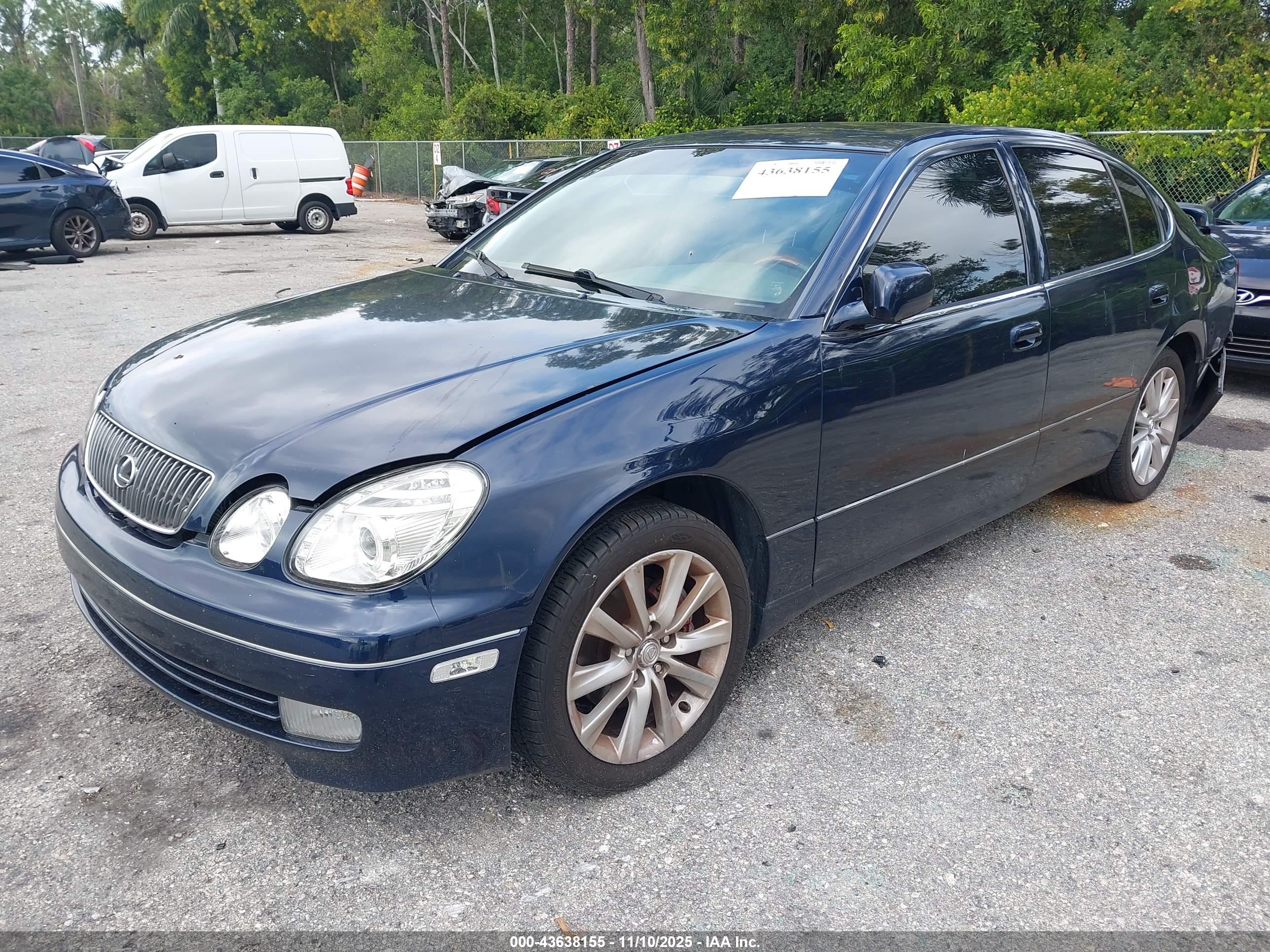 LEXUS GS image 2