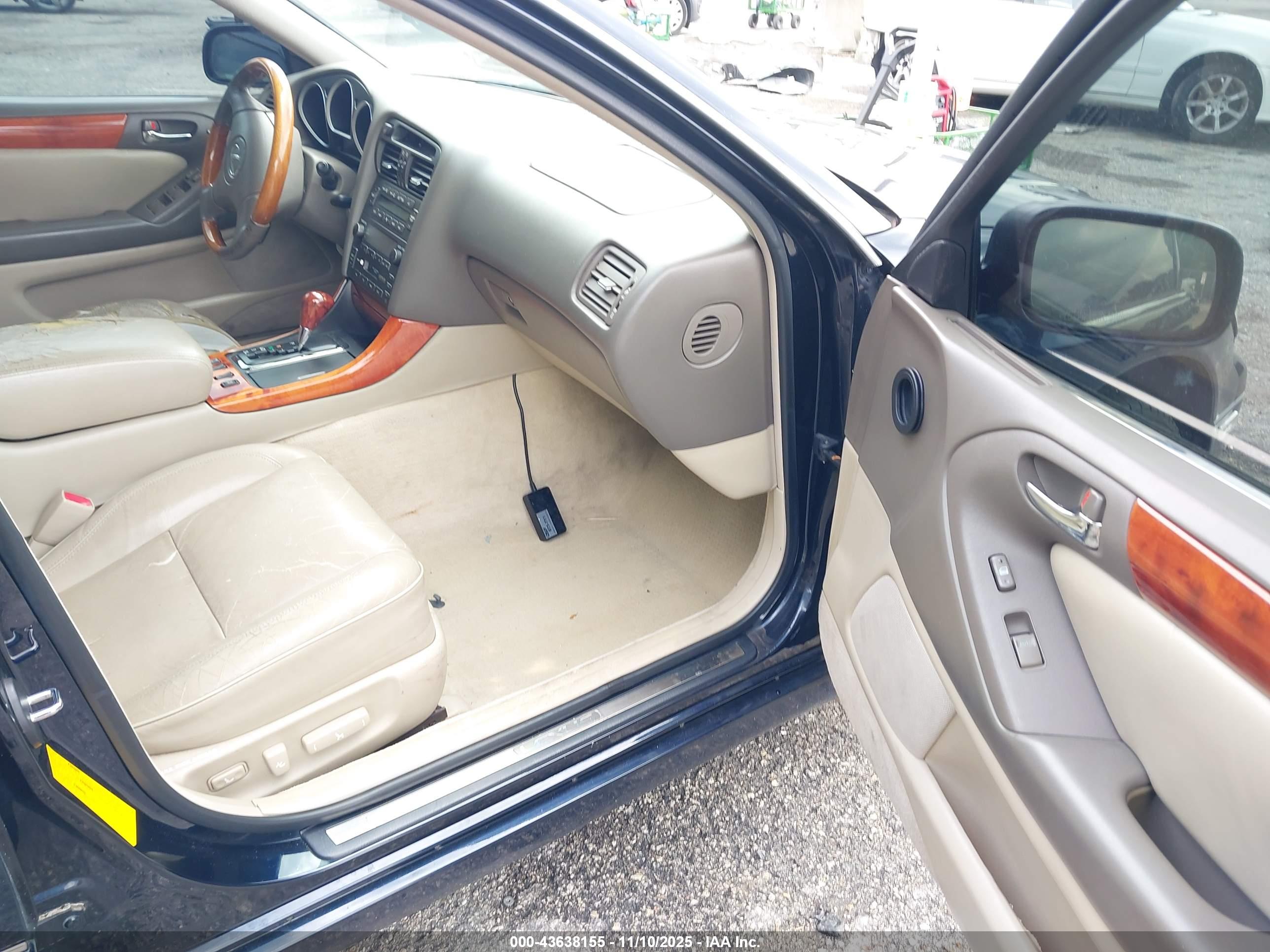LEXUS GS image 5