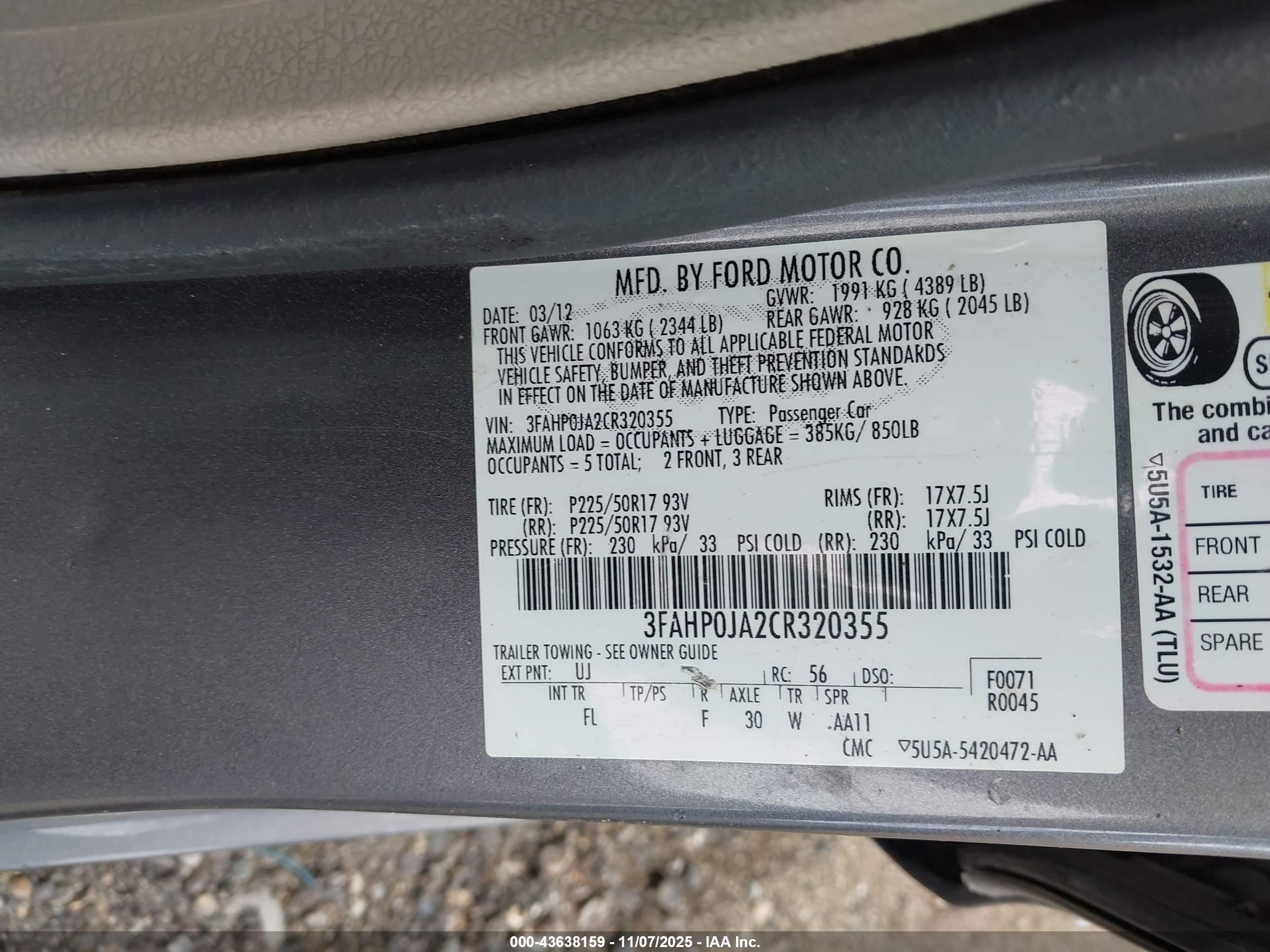 FORD FUSION image 9