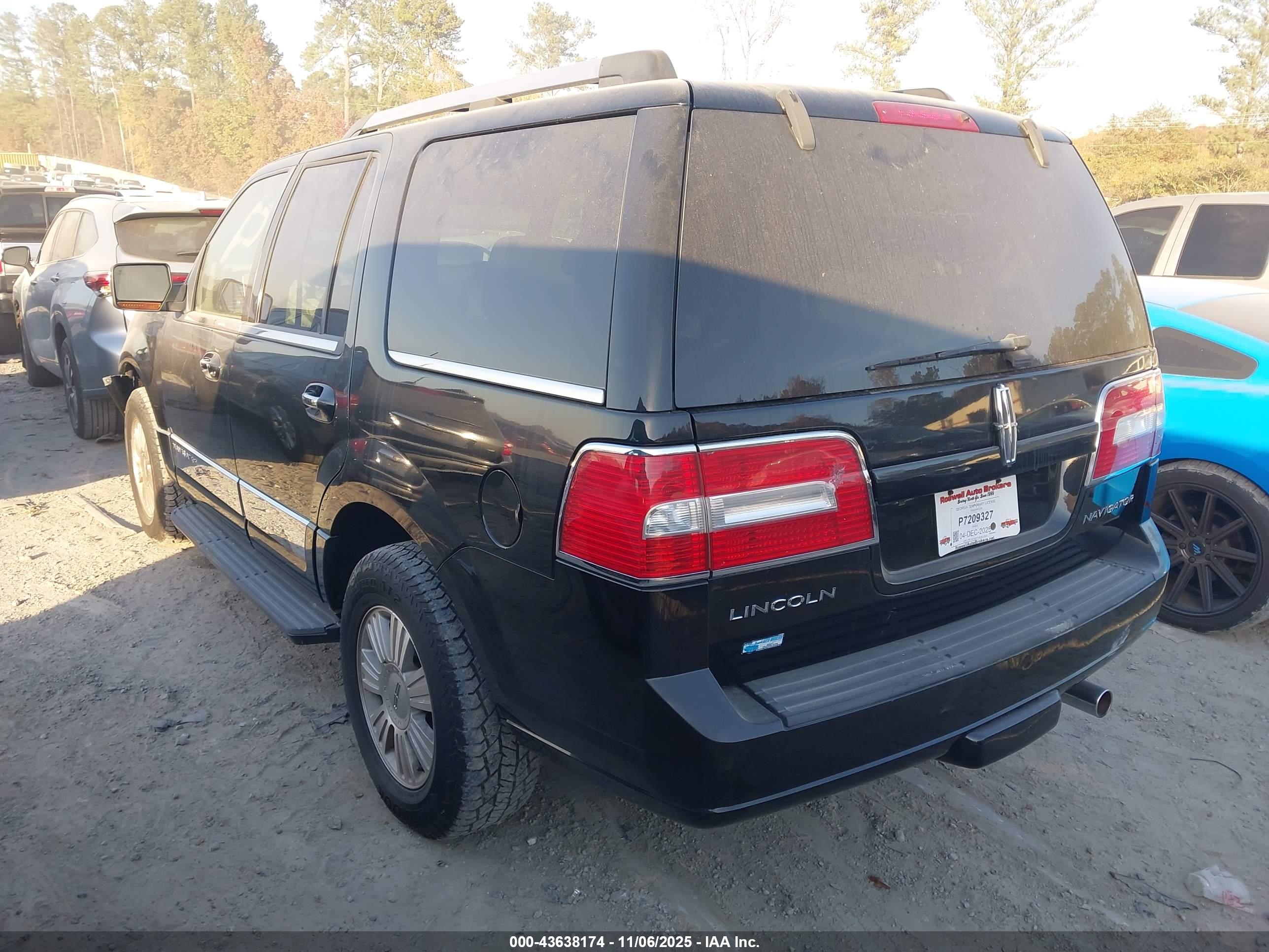 LINCOLN NAVIGATOR image 3