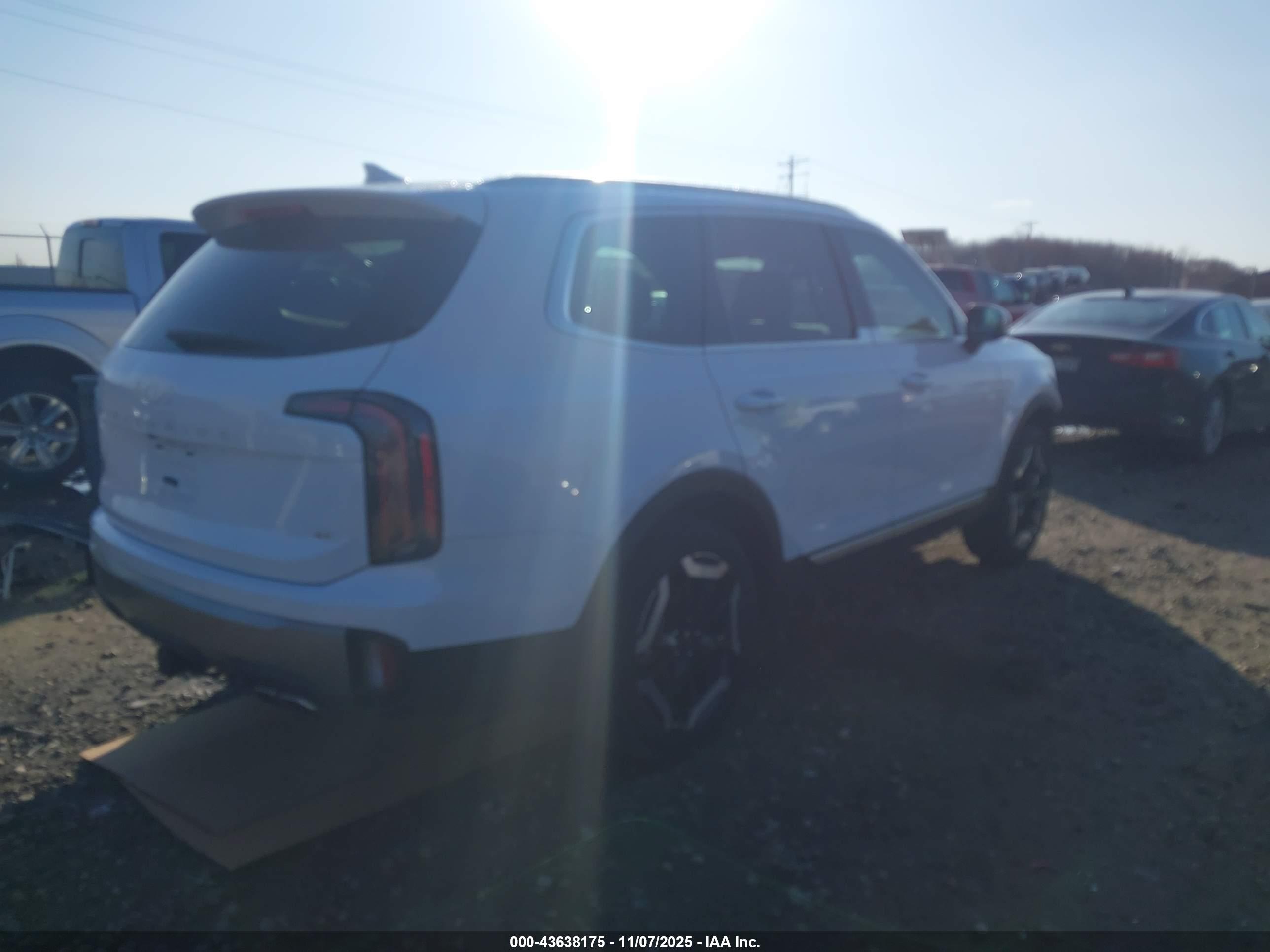 KIA TELLURIDE image 4