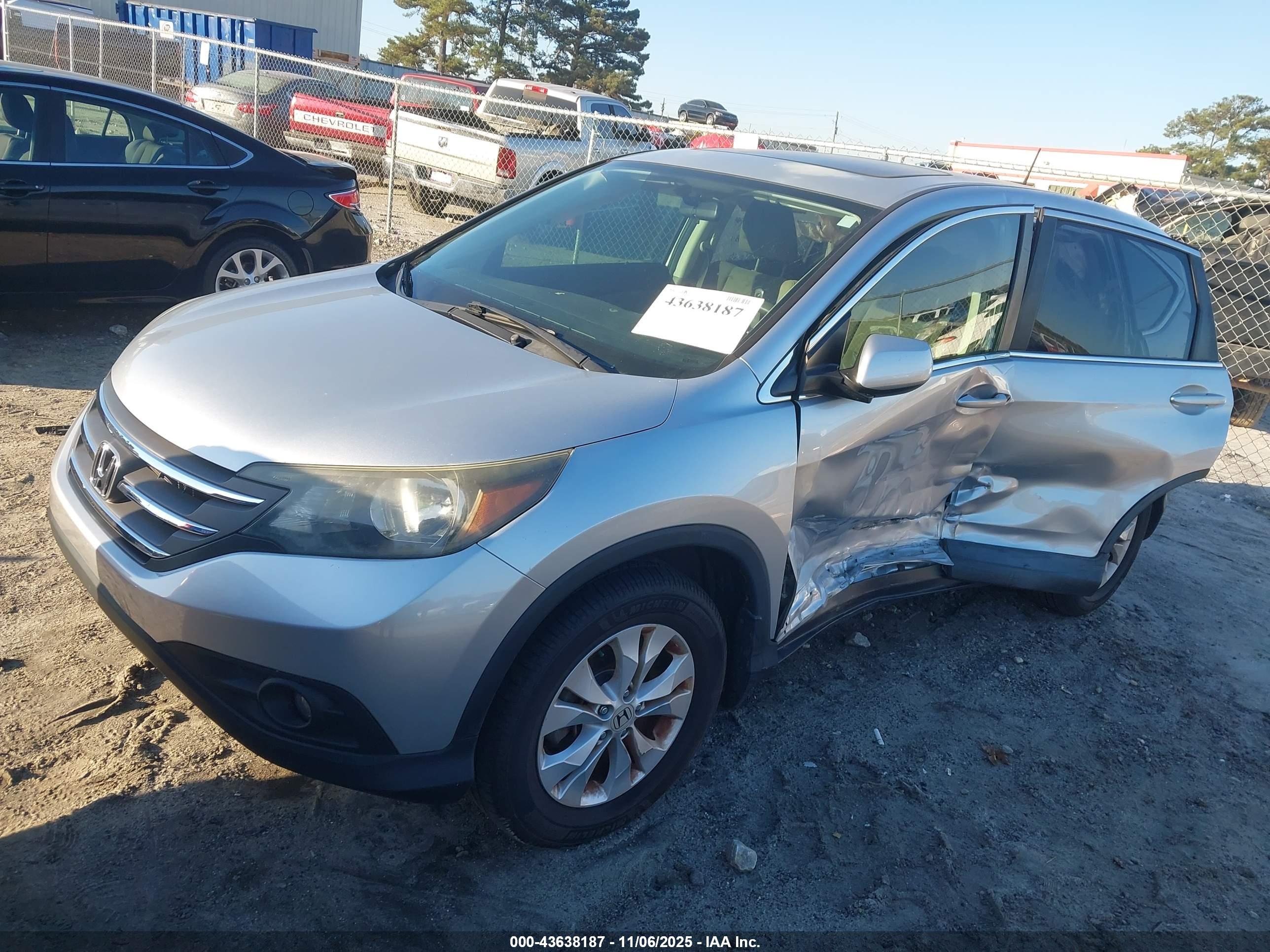 HONDA CR-V image 2