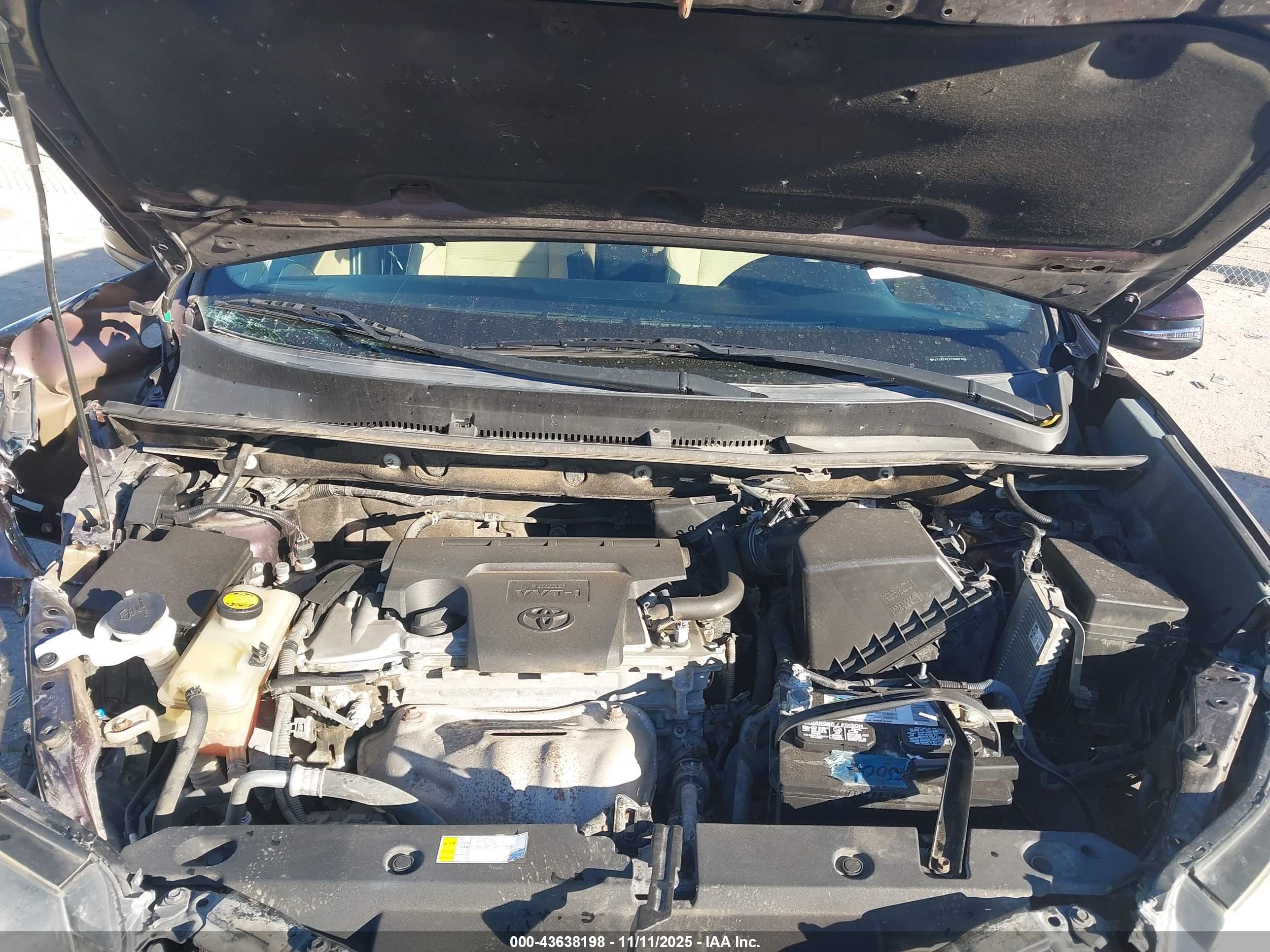 TOYOTA RAV4 image 10