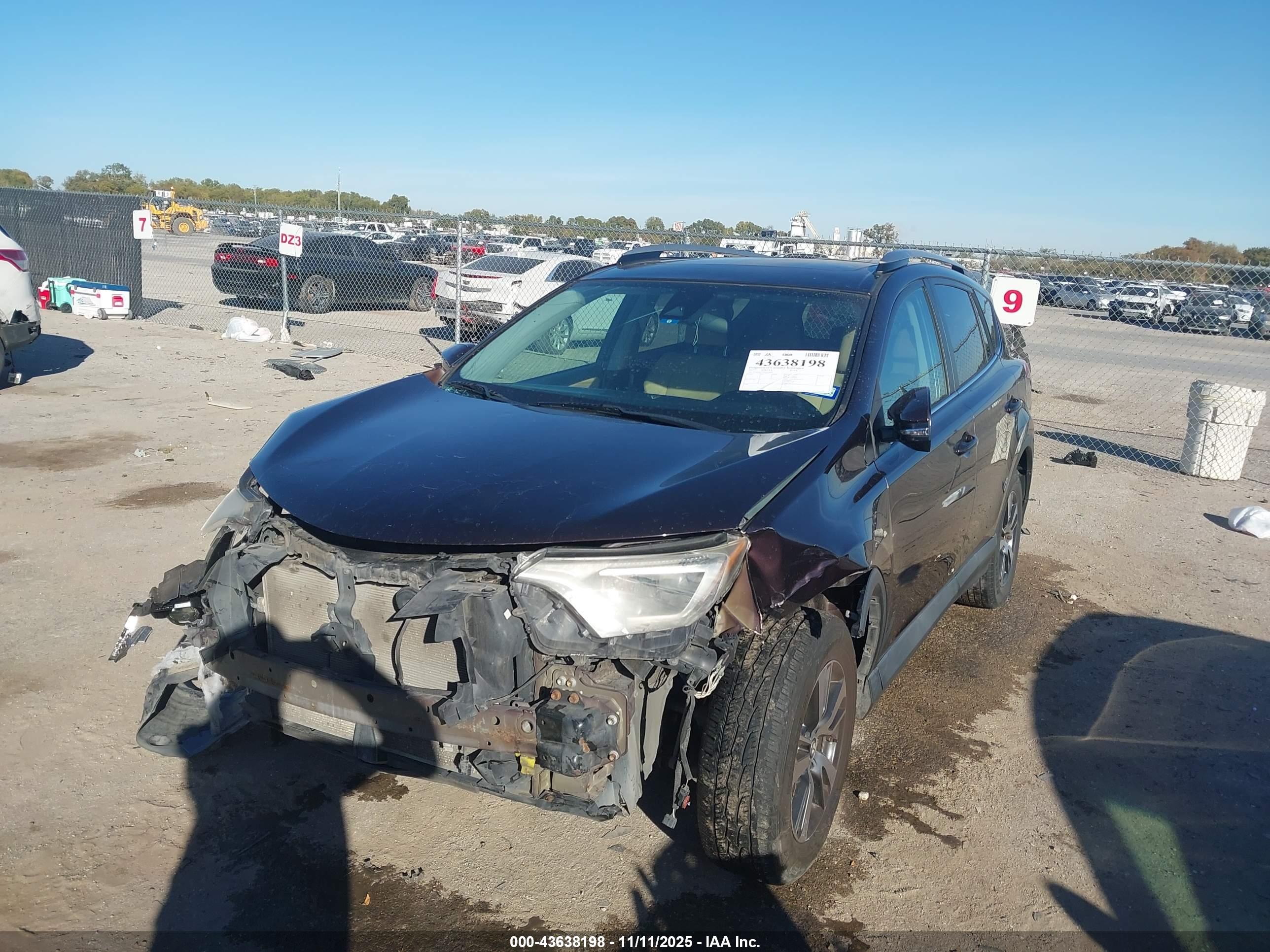 TOYOTA RAV4 image 2