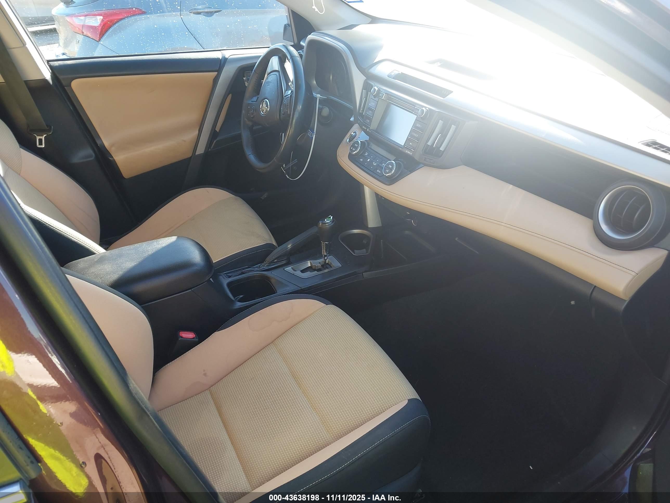 TOYOTA RAV4 image 5