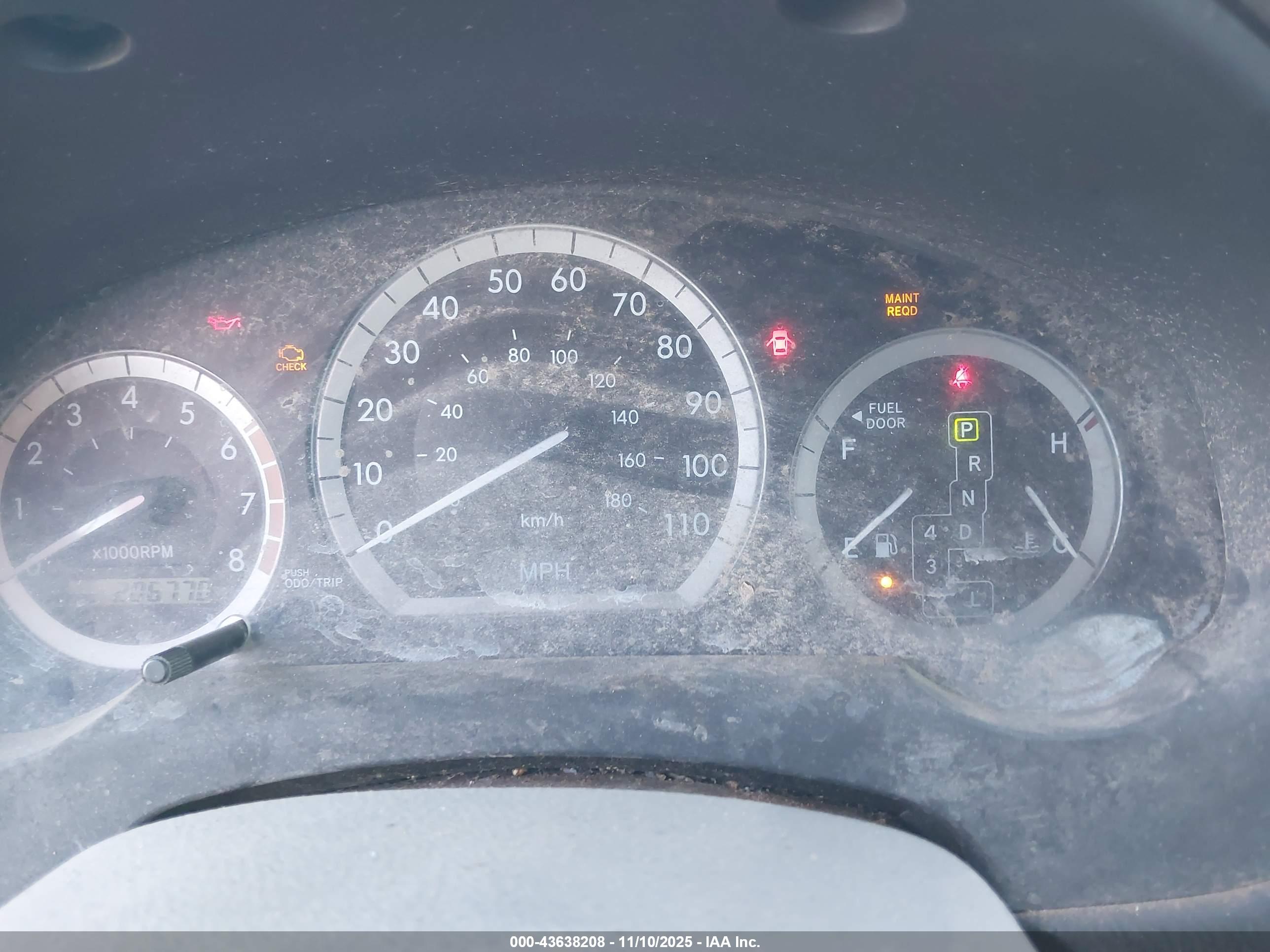 TOYOTA SIENNA image 7