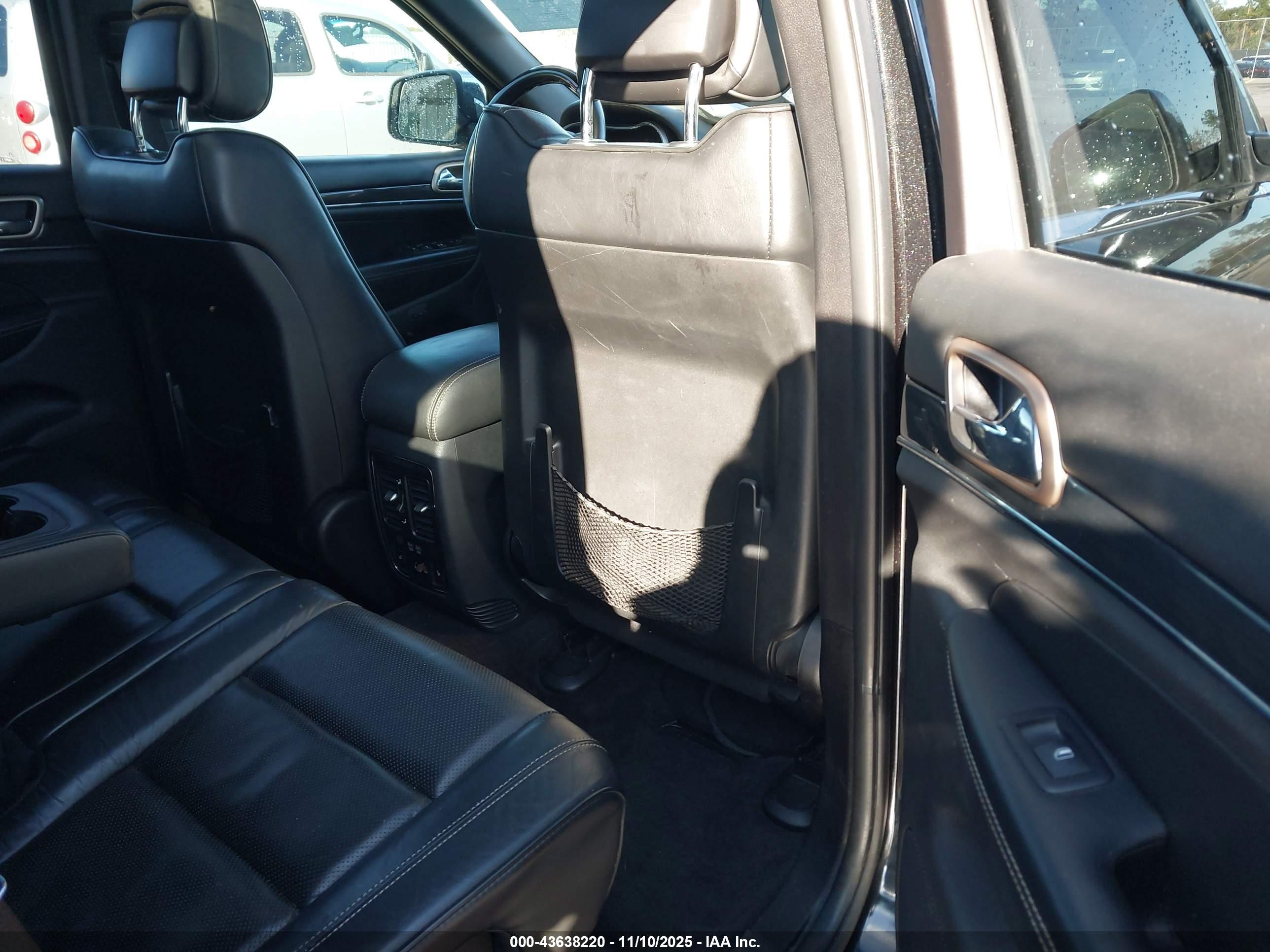 JEEP GRAND image 8