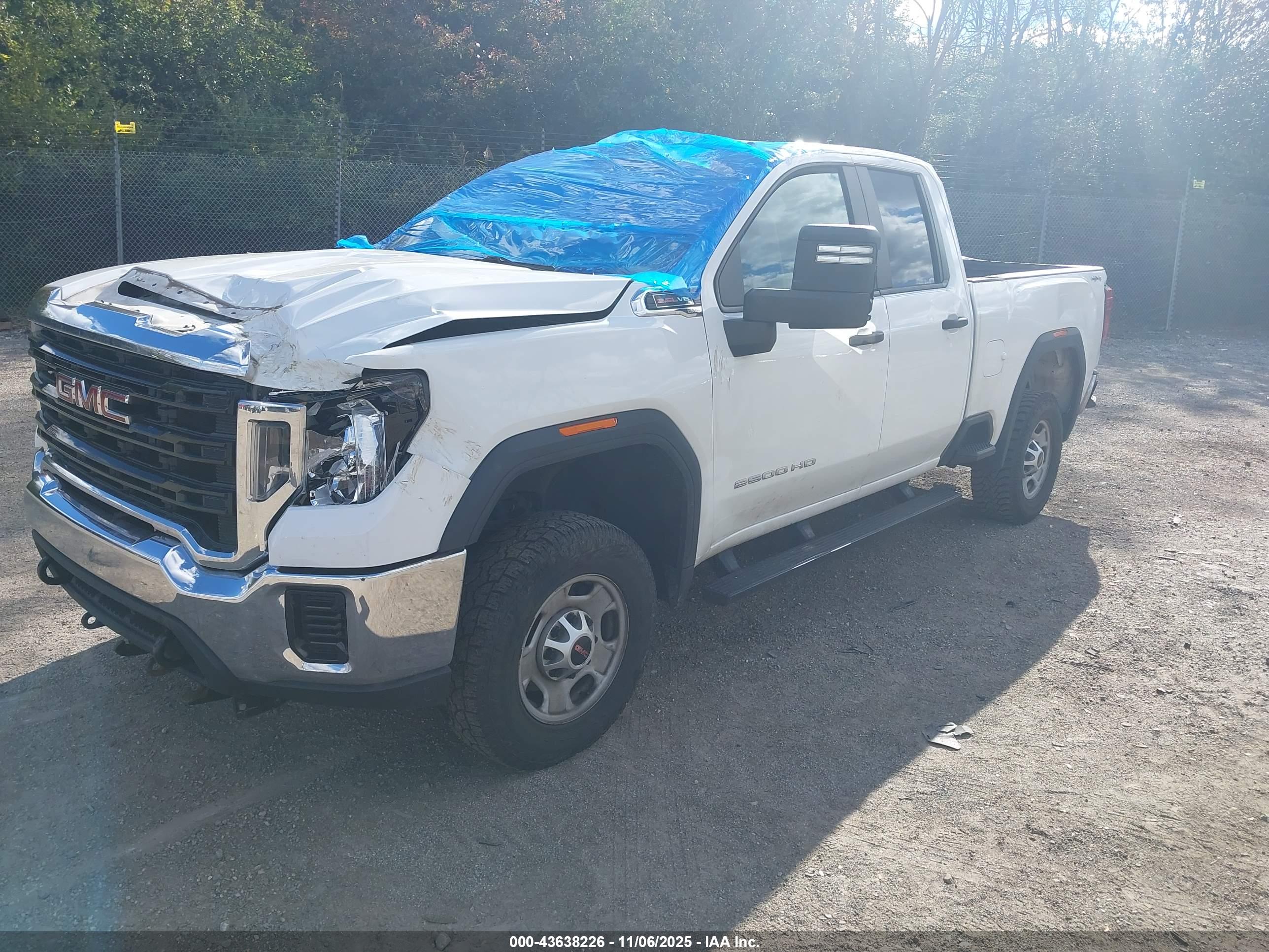 GMC SIERRA image 2