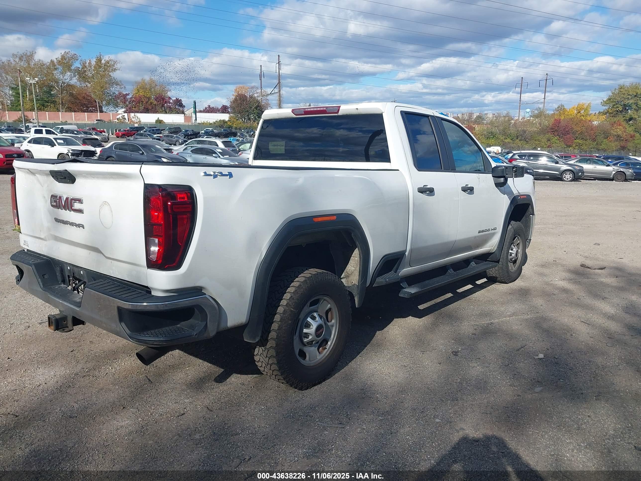 GMC SIERRA image 4