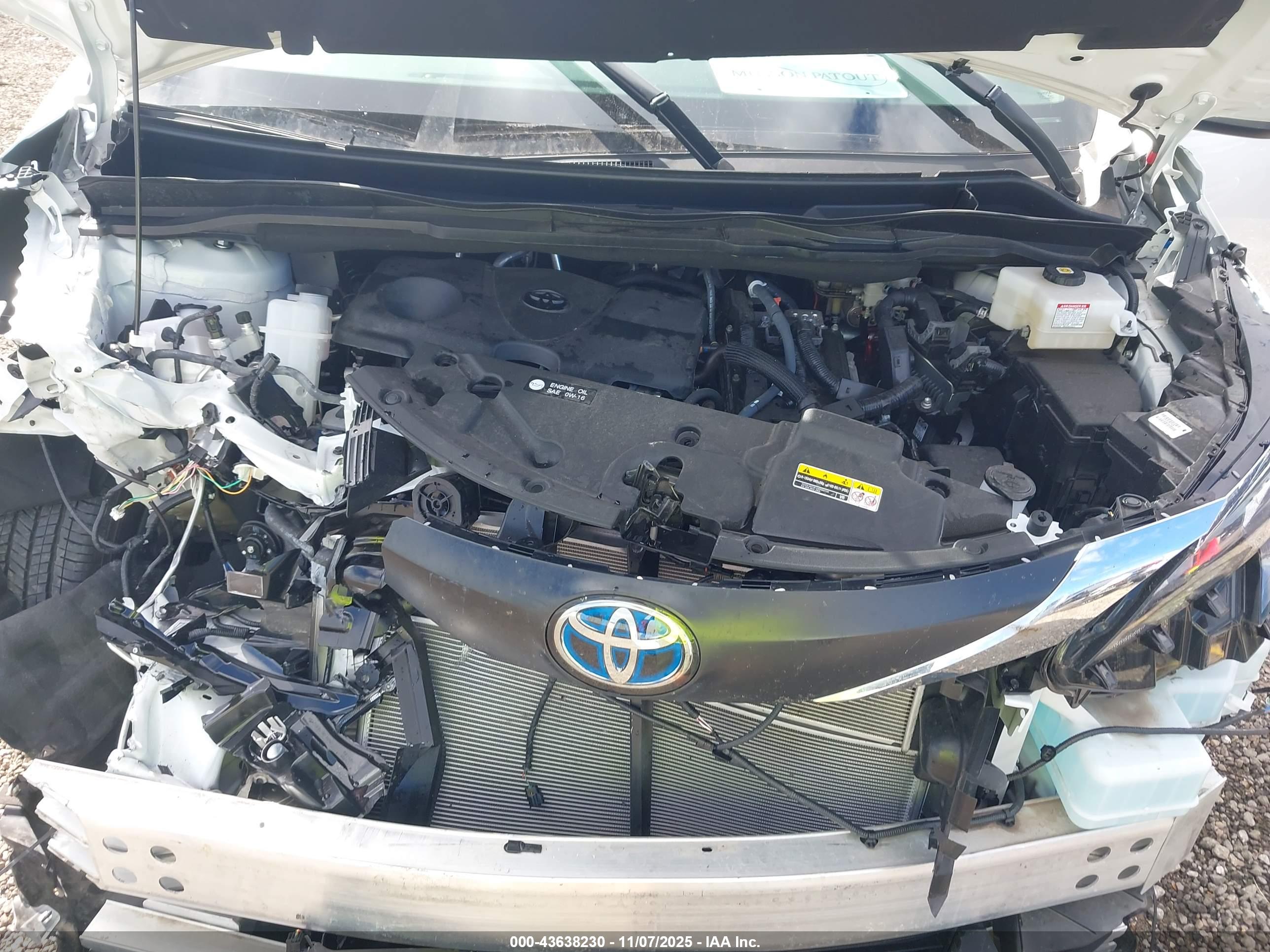 TOYOTA SIENNA image 10