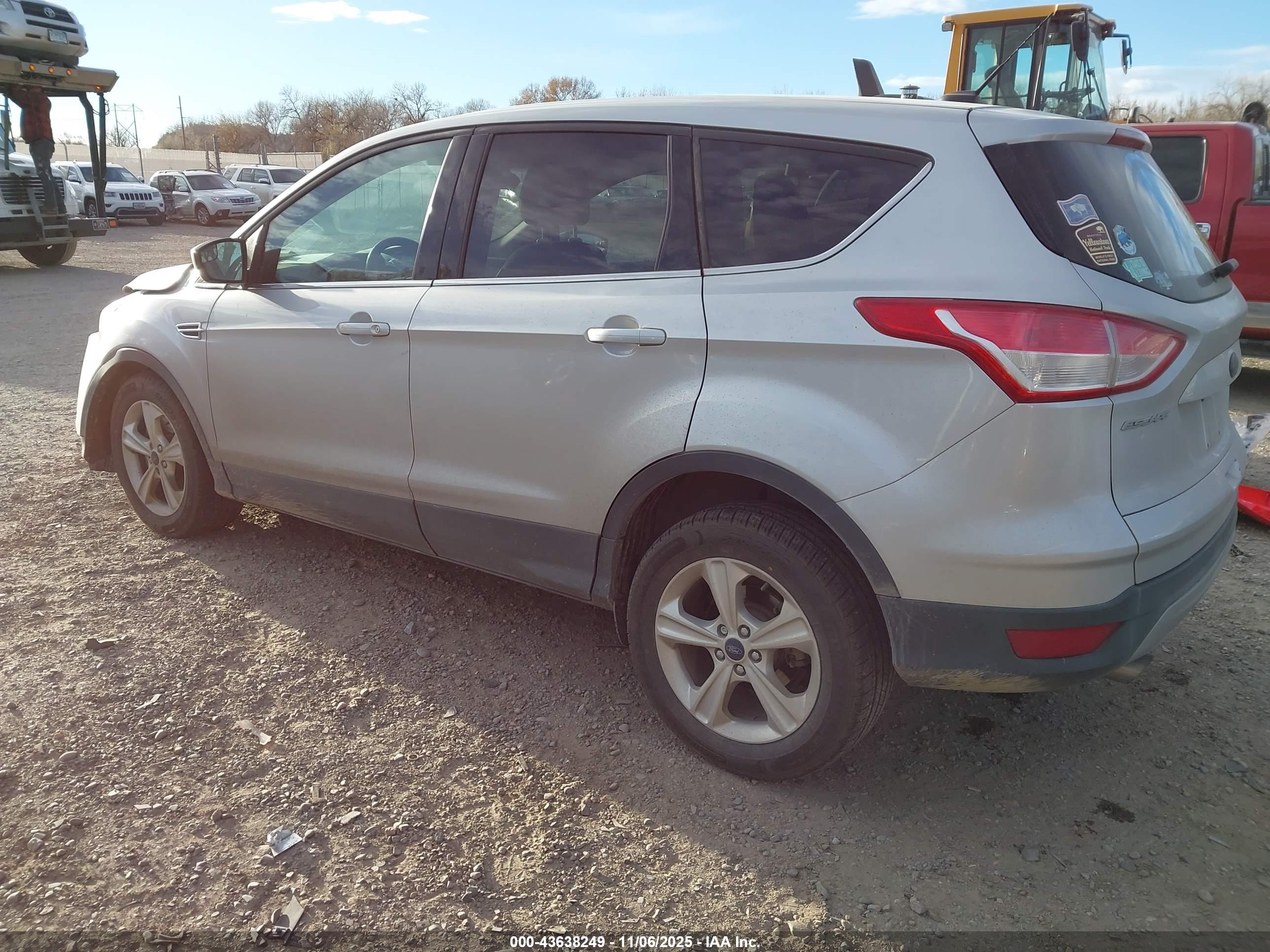 FORD ESCAPE image 3