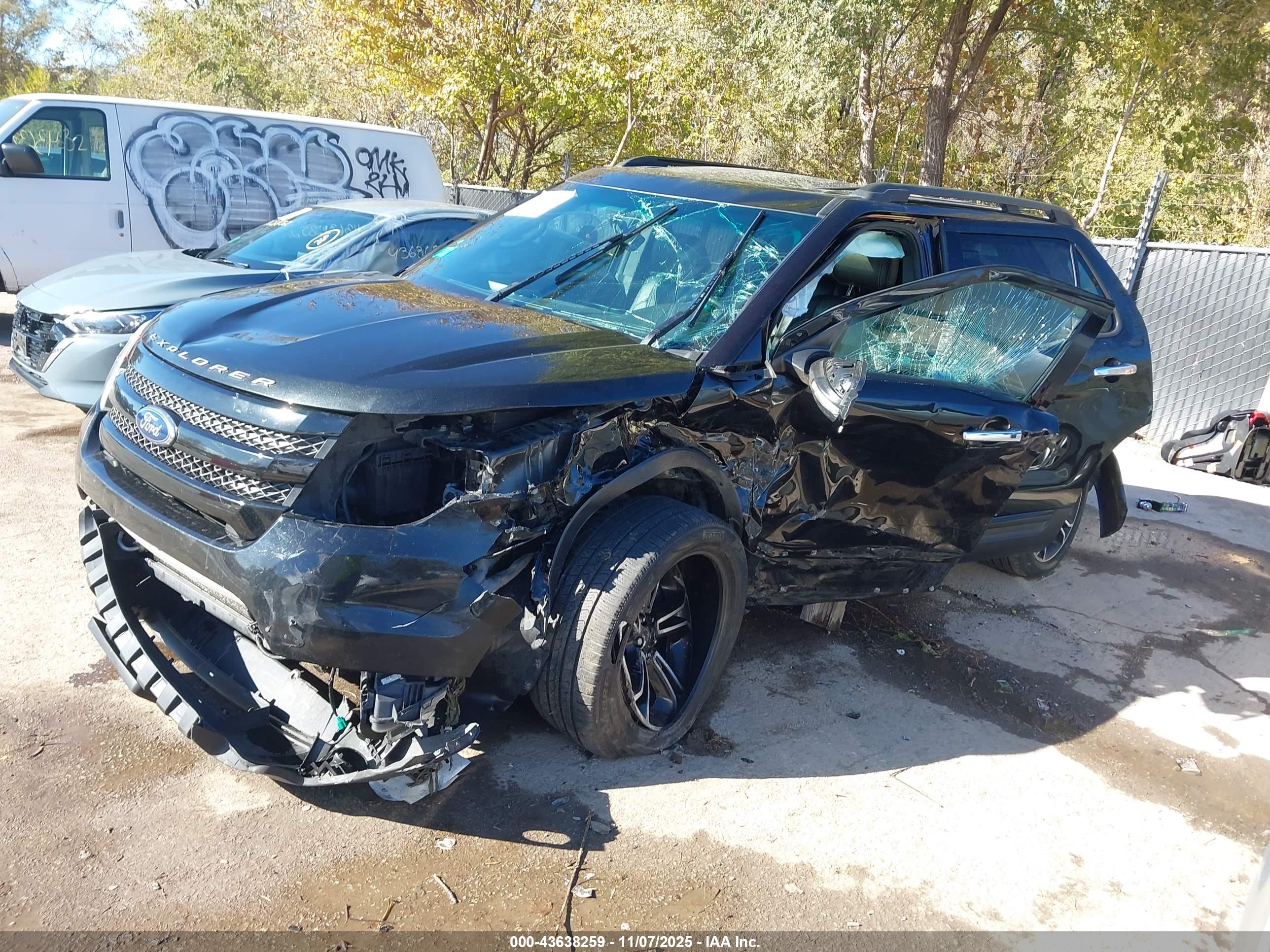 FORD EXPLORER image 2