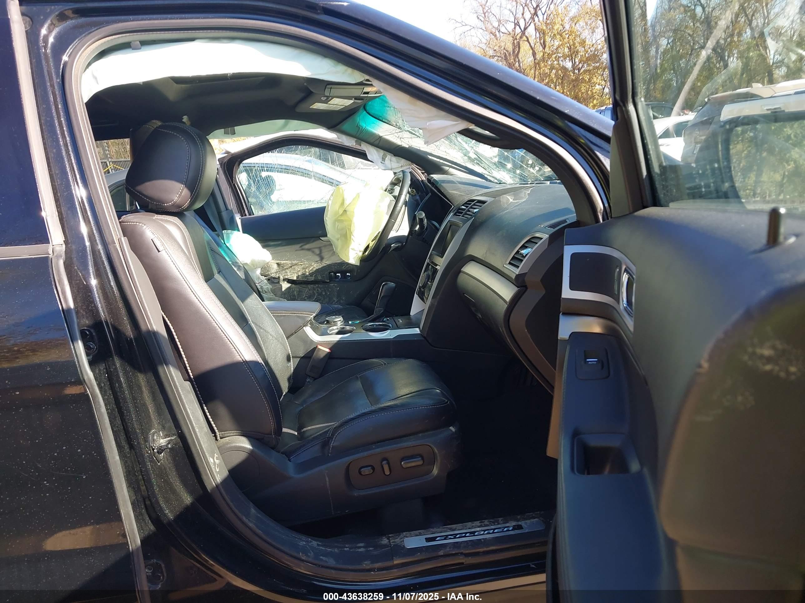 FORD EXPLORER image 5