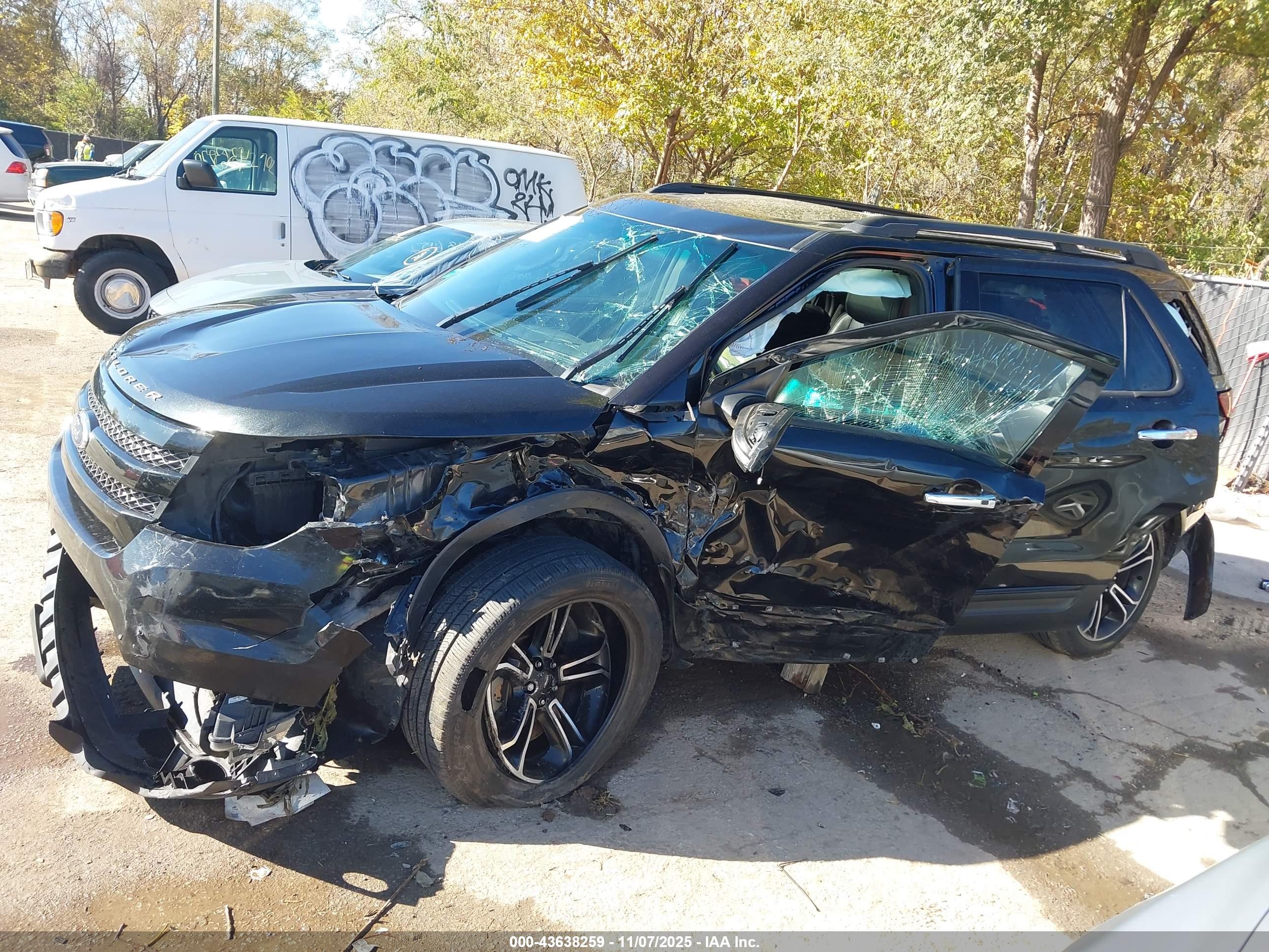 FORD EXPLORER image 6