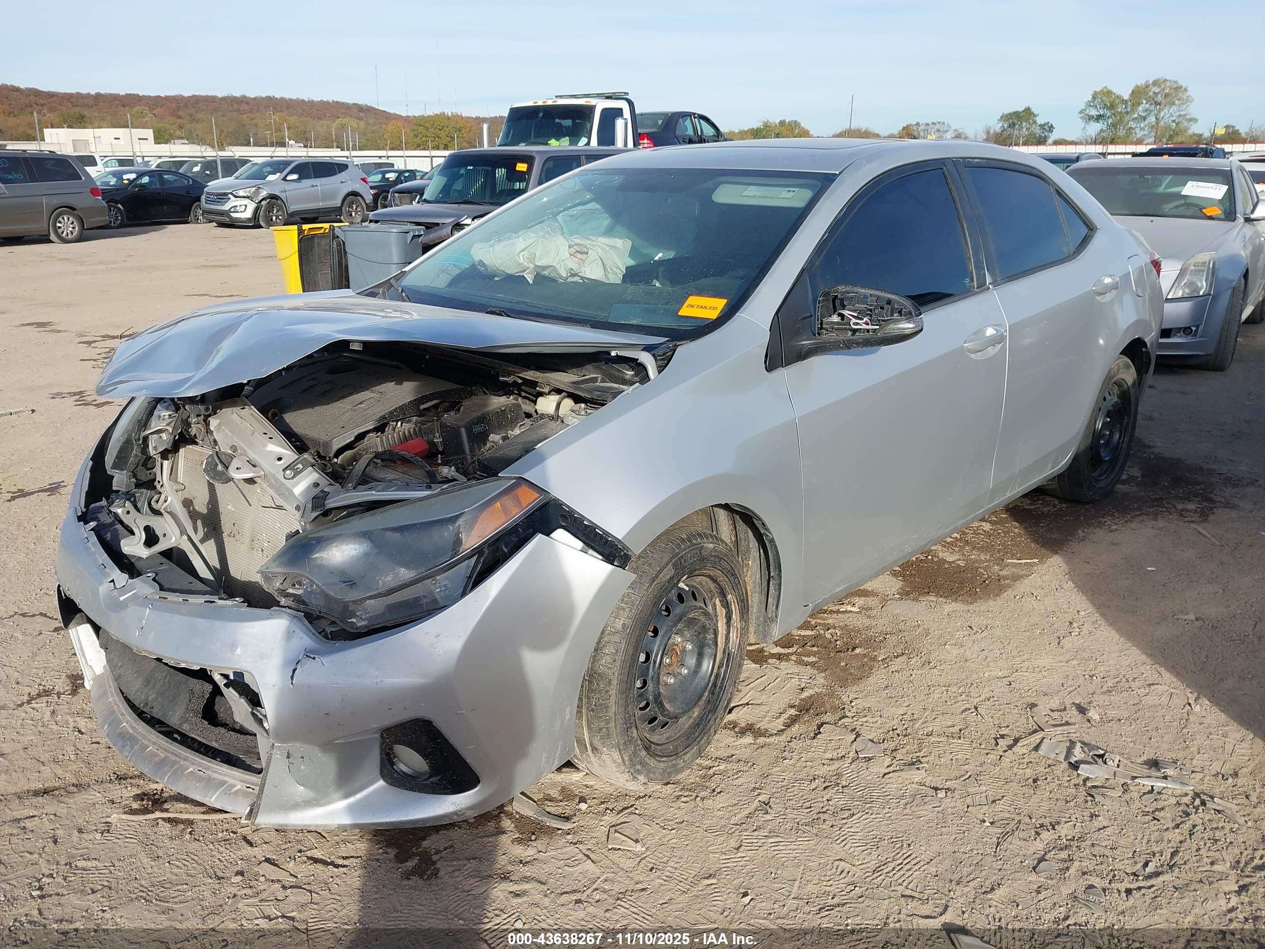TOYOTA COROLLA image 2