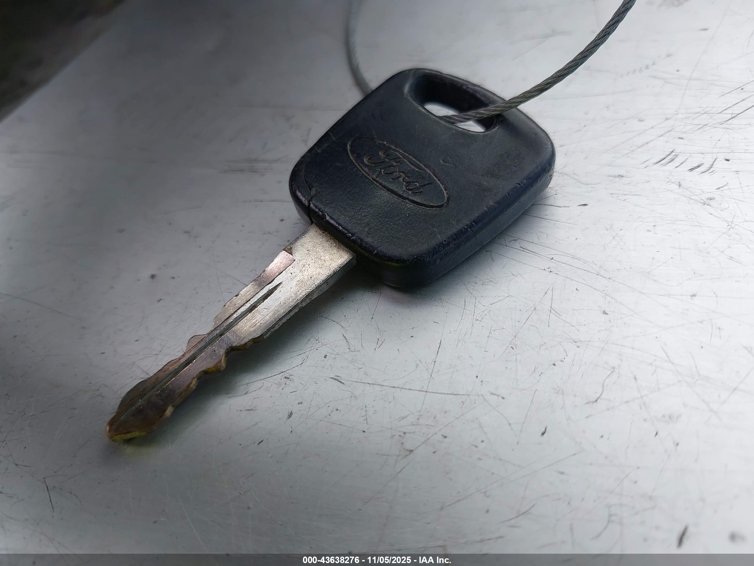 FORD MUSTANG image 11