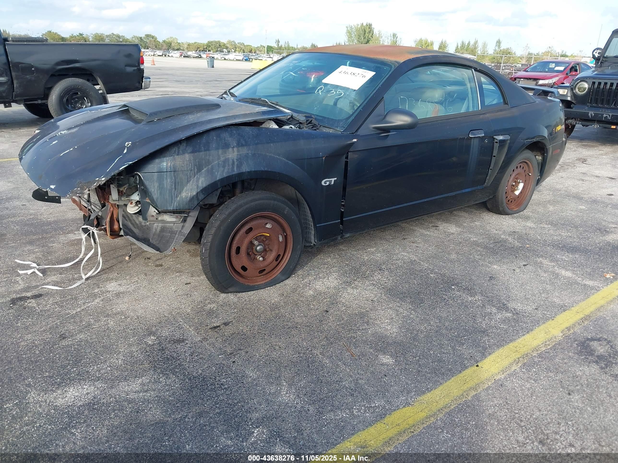 FORD MUSTANG image 2
