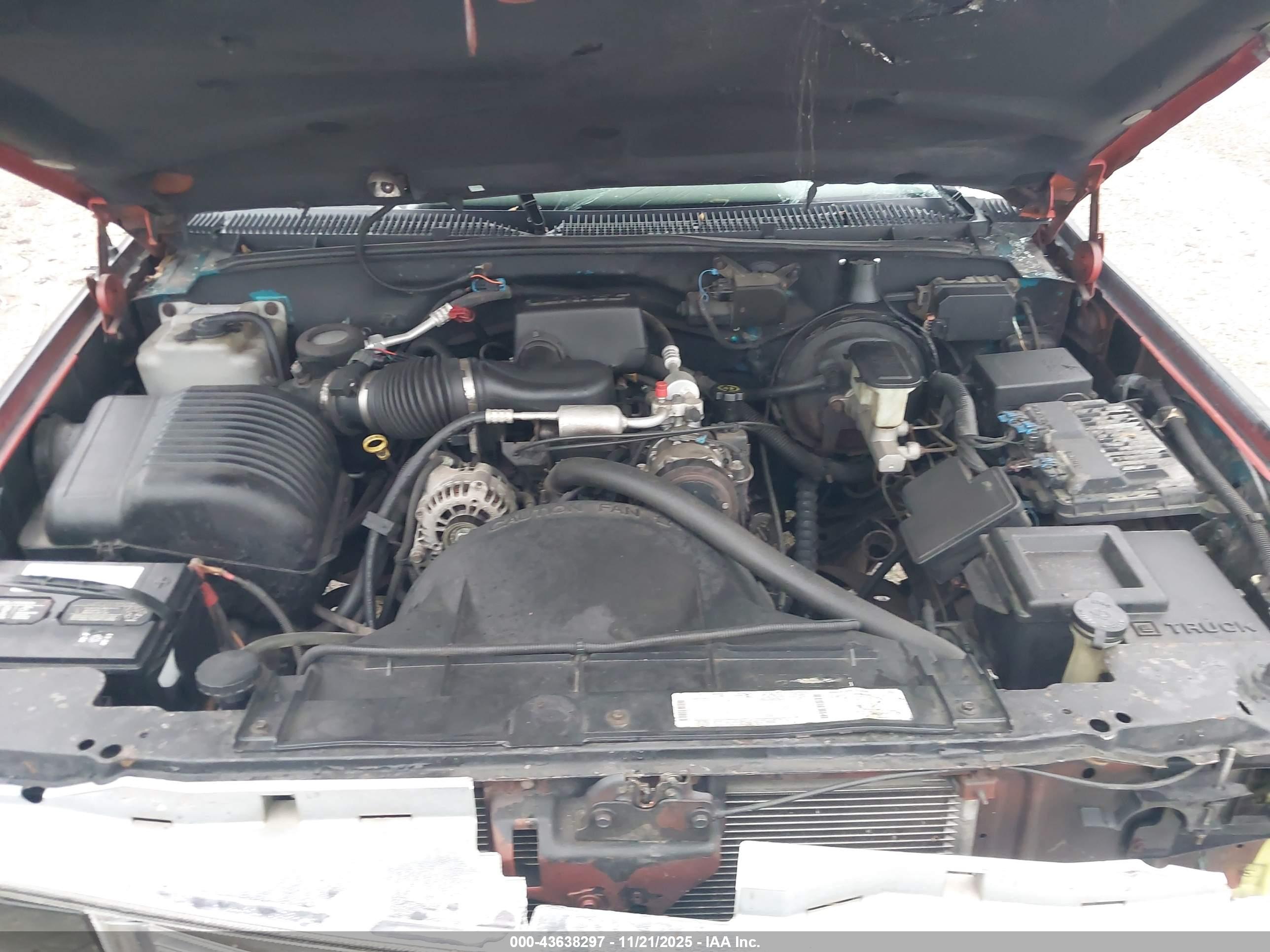 CHEVROLET GMT-400 image 10