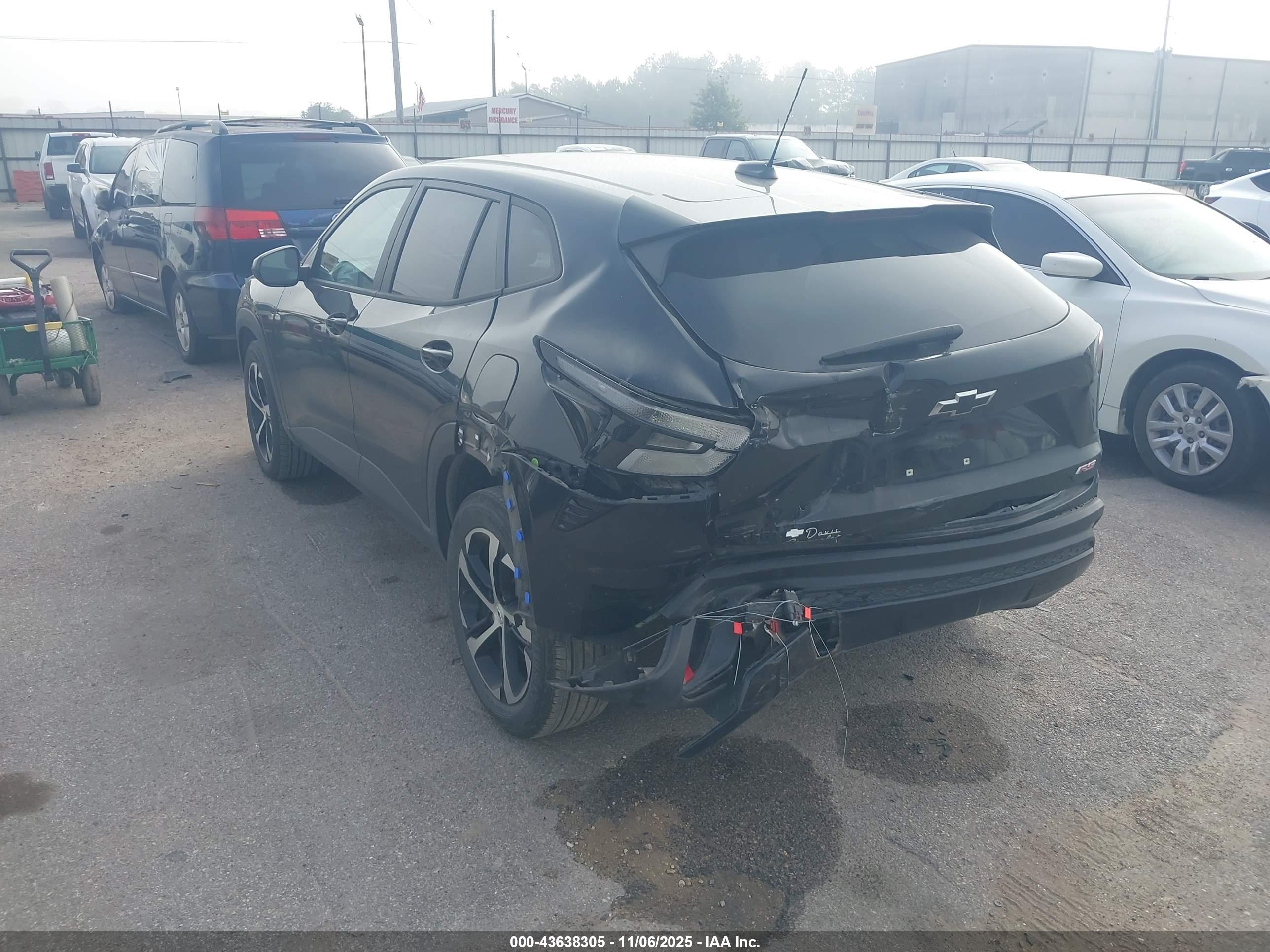 CHEVROLET TRAX image 3