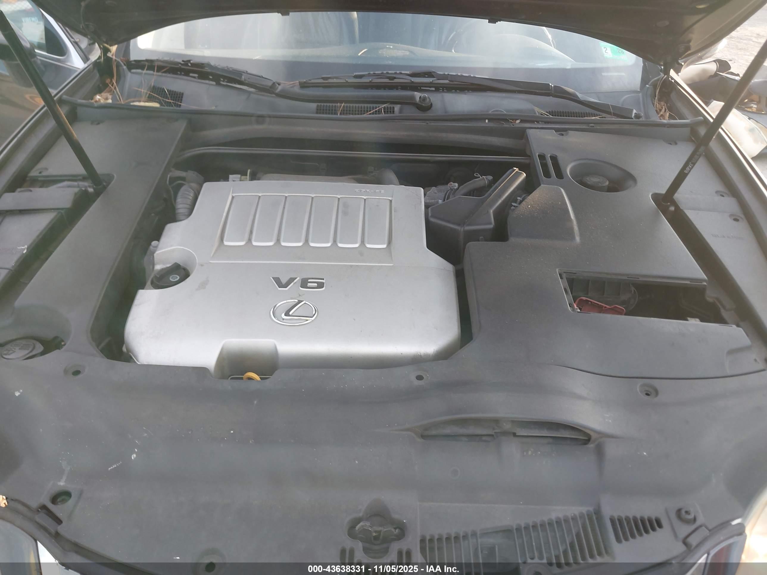 LEXUS ES image 10