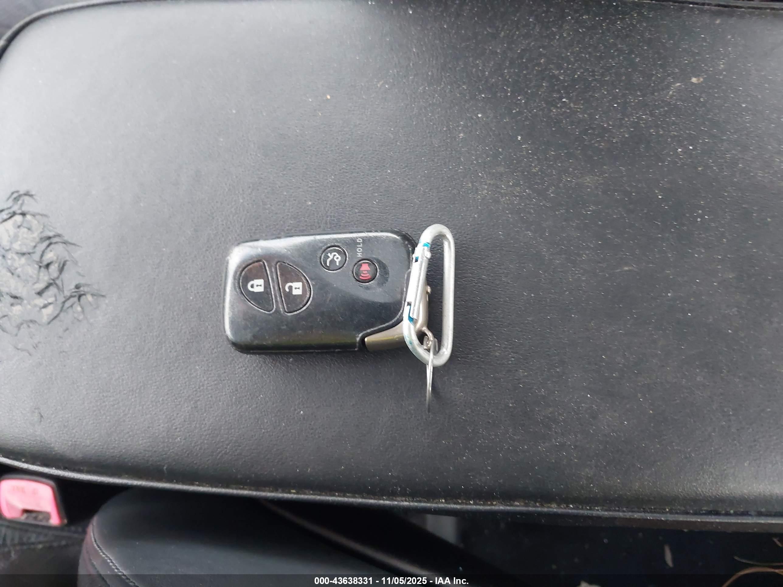 LEXUS ES image 11