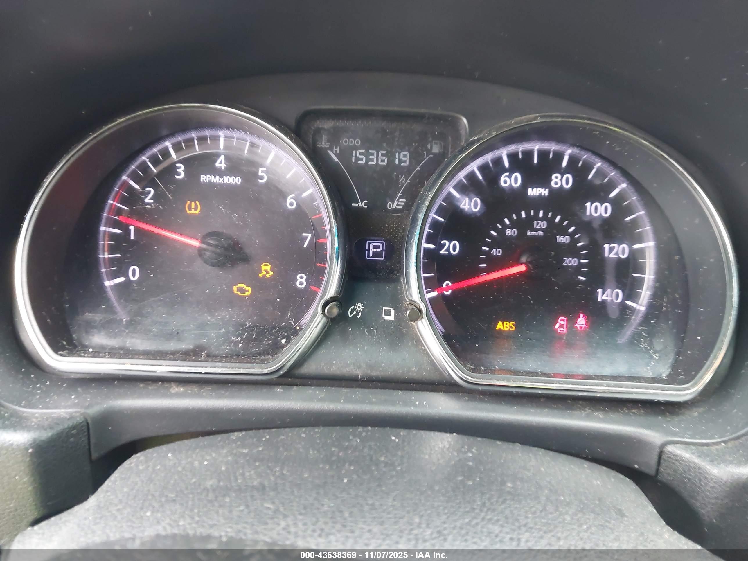 NISSAN VERSA image 7