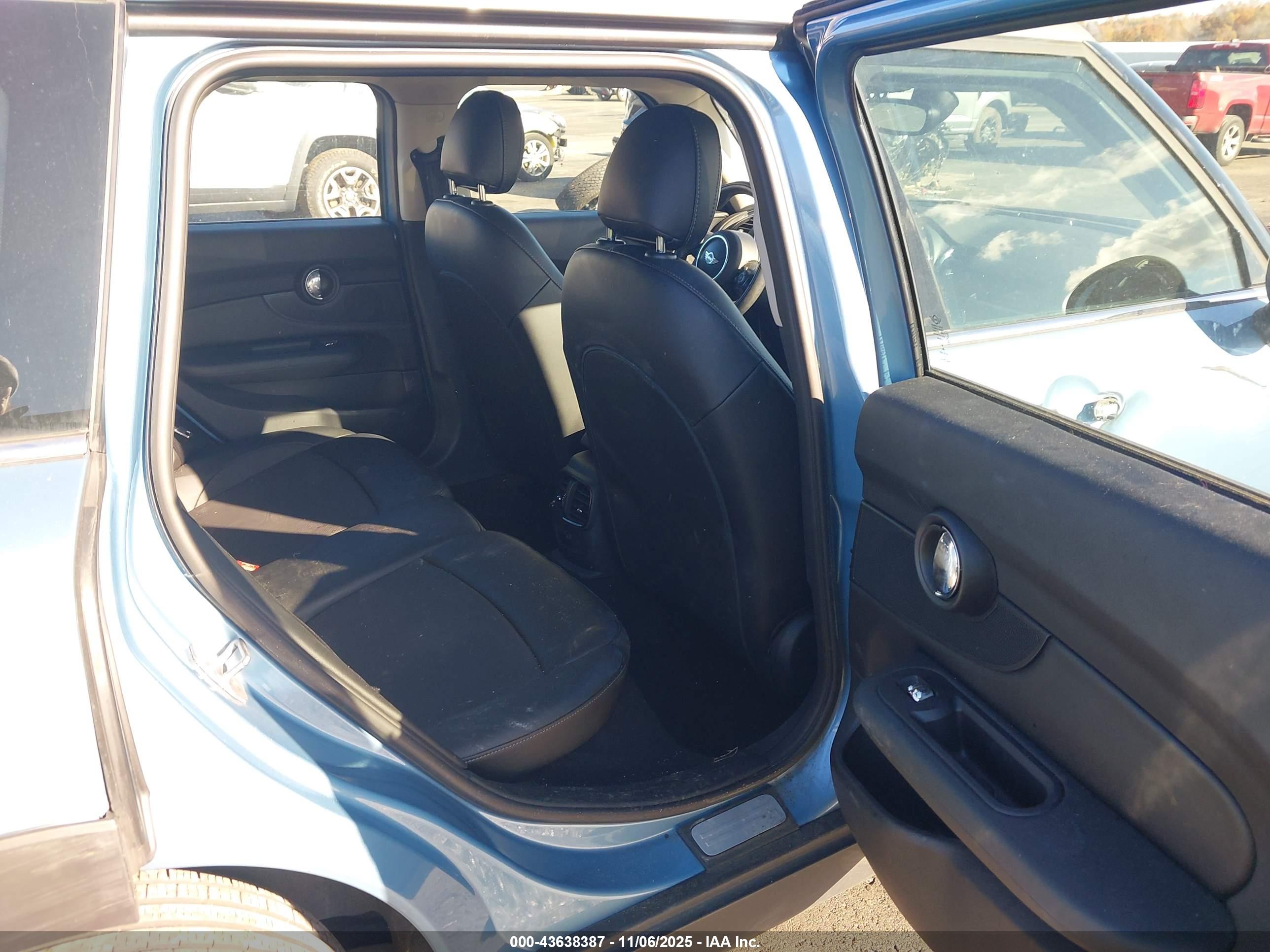 MINI CLUBMAN image 8