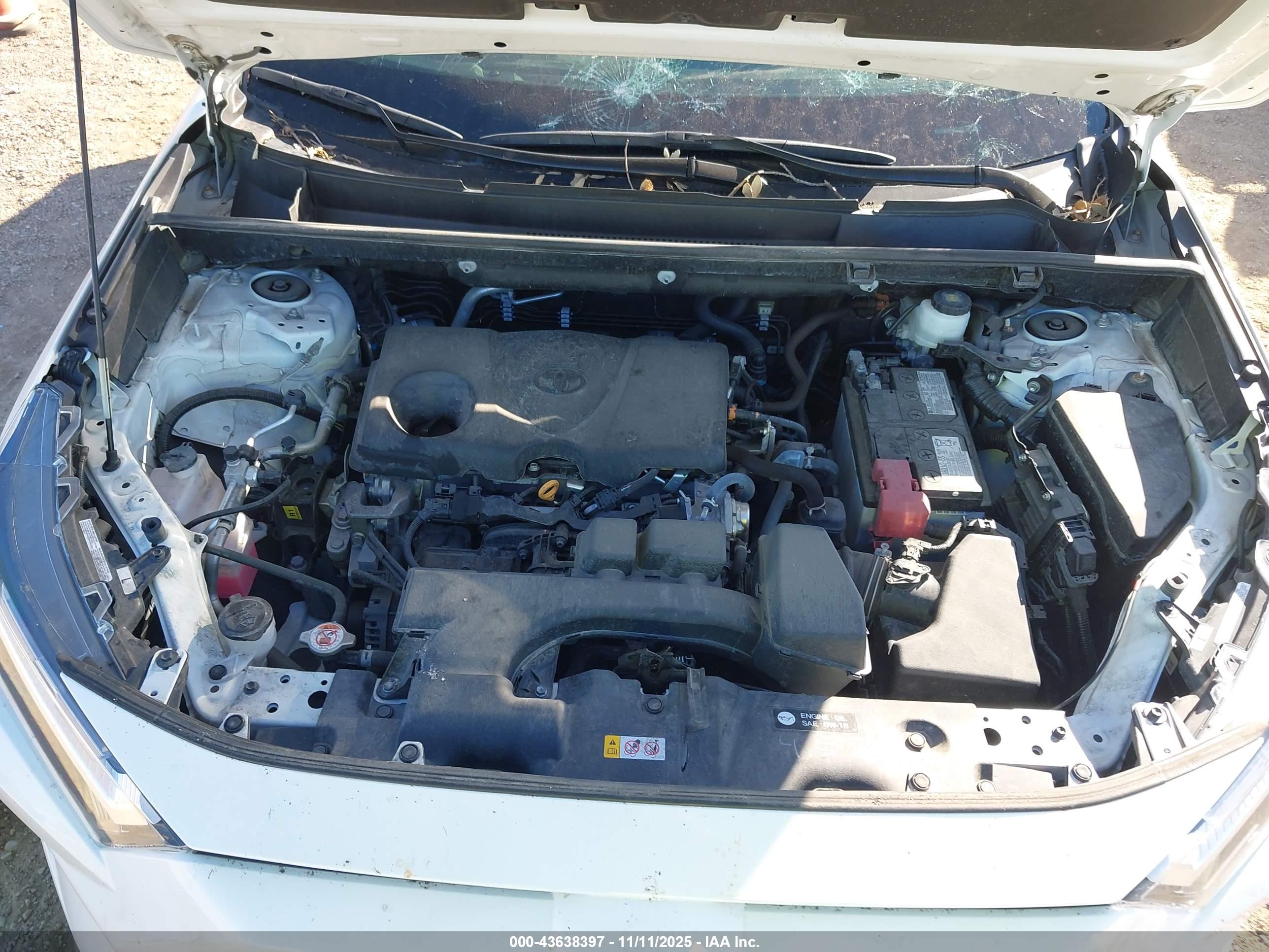 TOYOTA RAV4 image 10