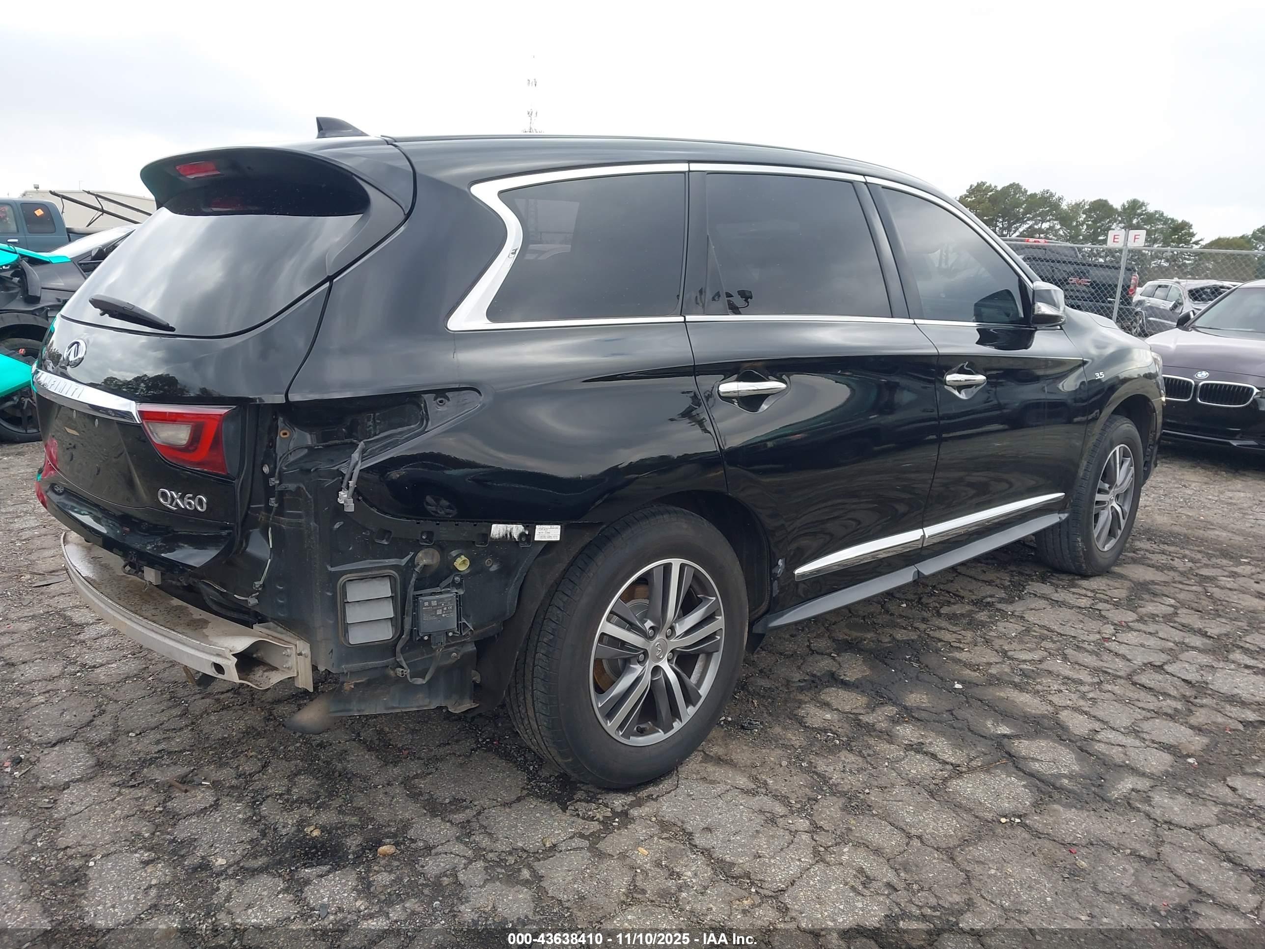 INFINITI QX60 image 4