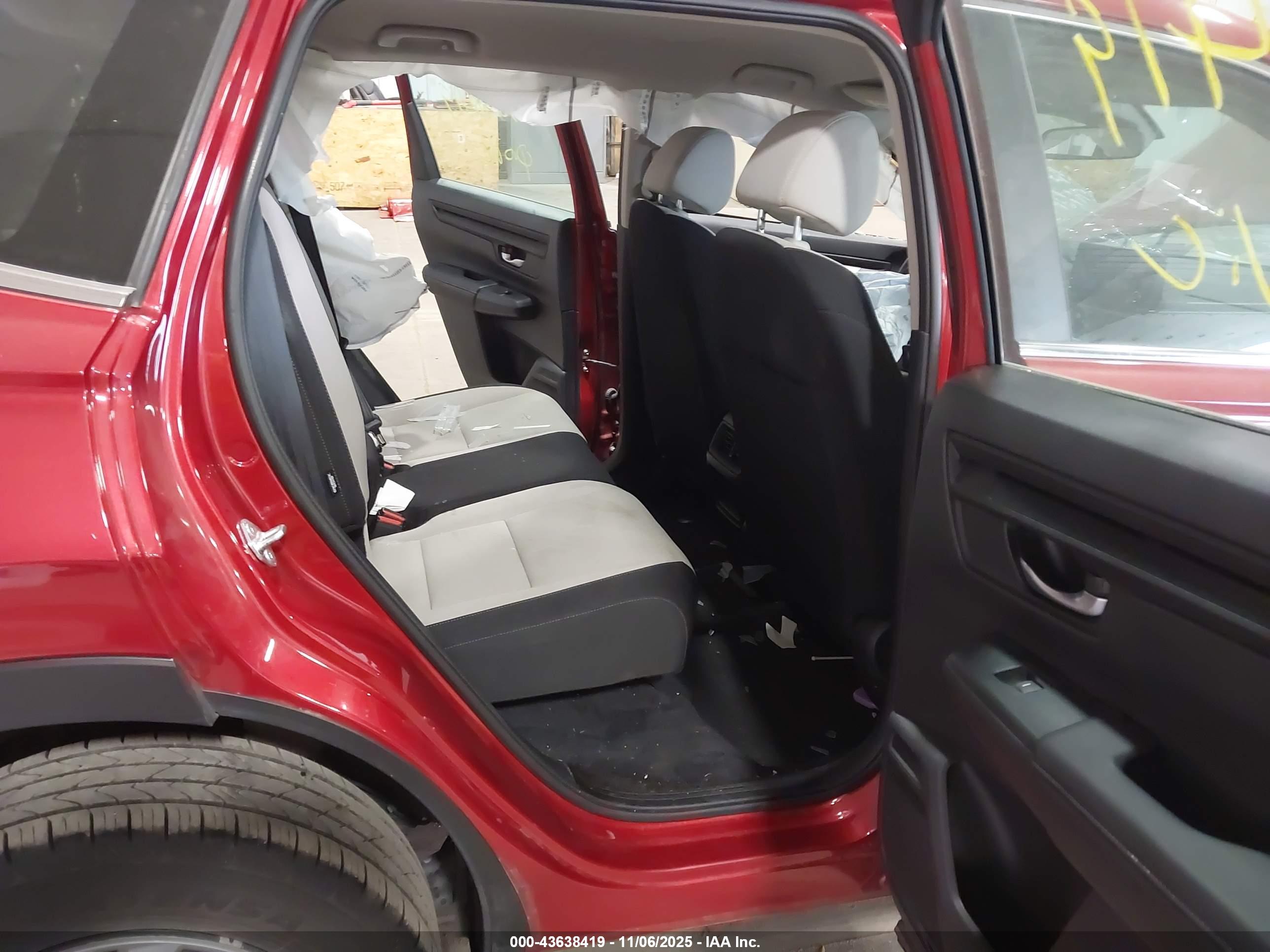 HONDA CR-V image 8