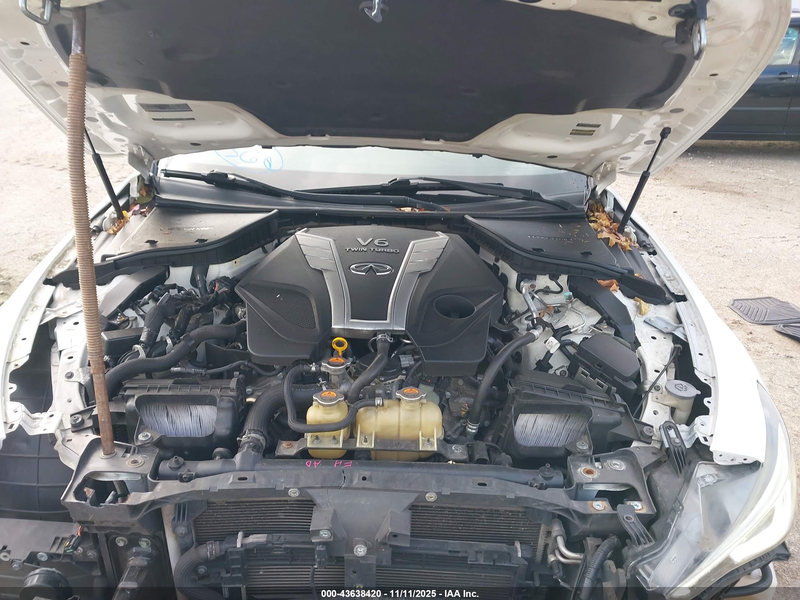 INFINITI Q60 image 10