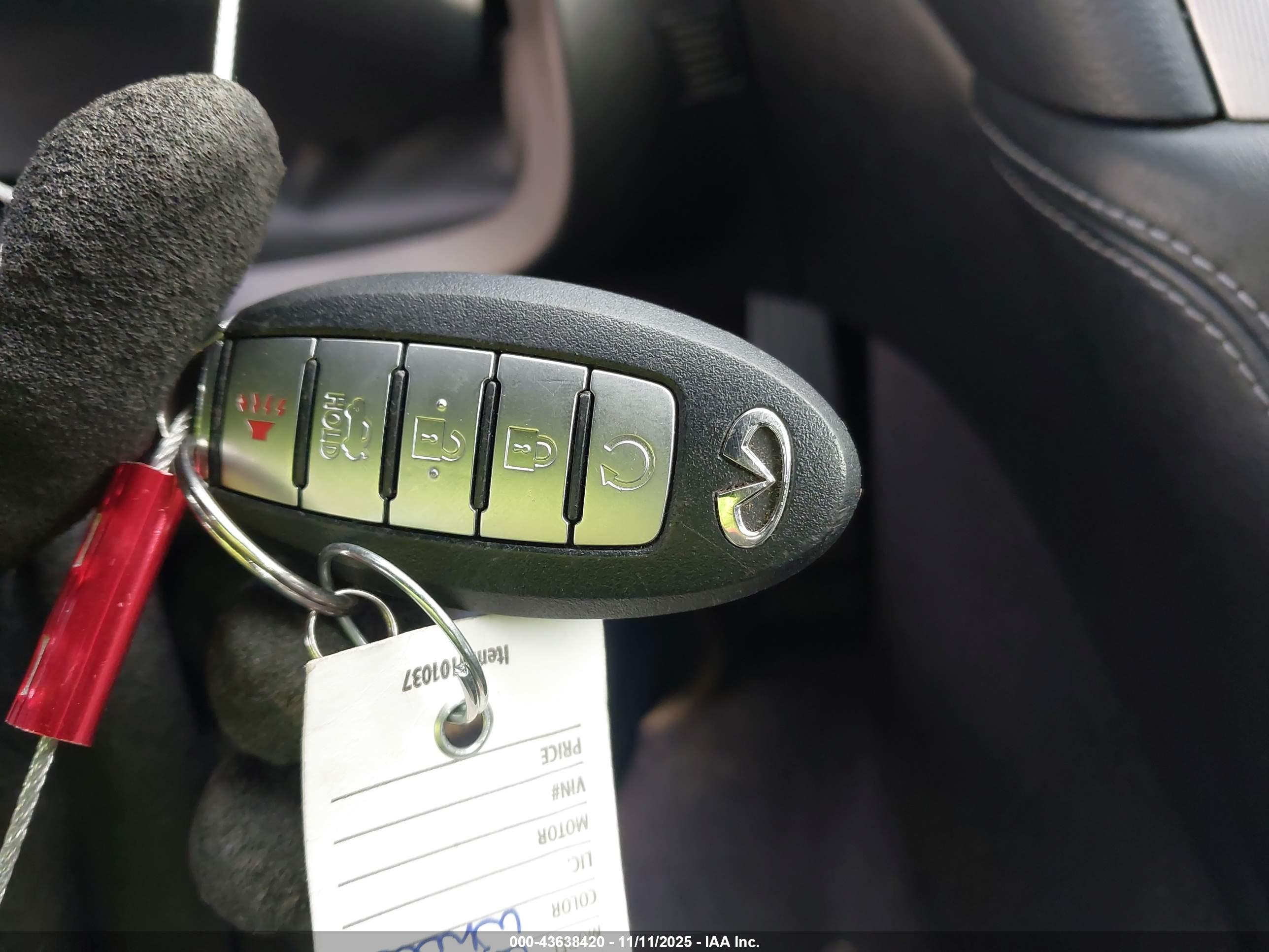INFINITI Q60 image 11
