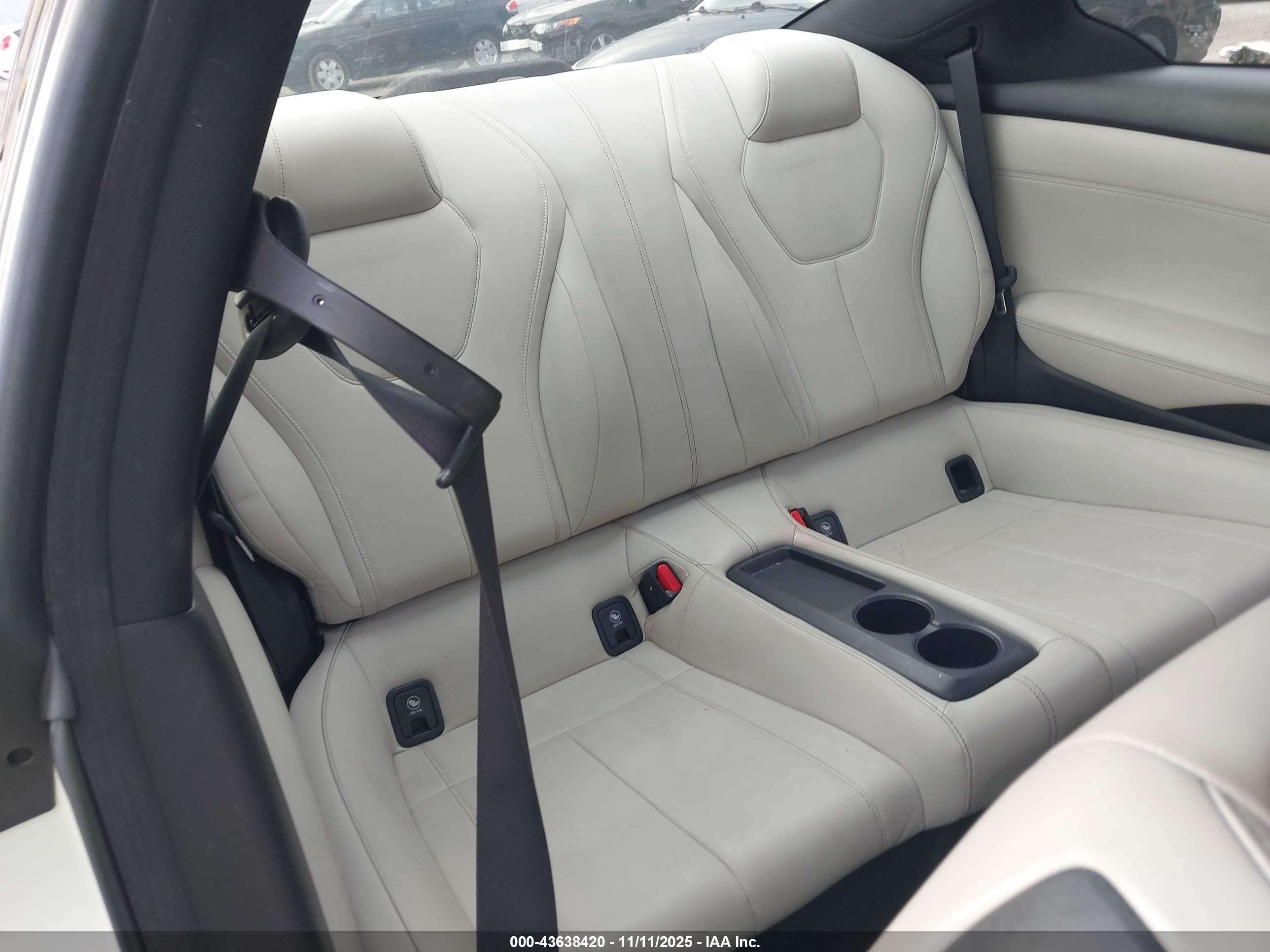 INFINITI Q60 image 8