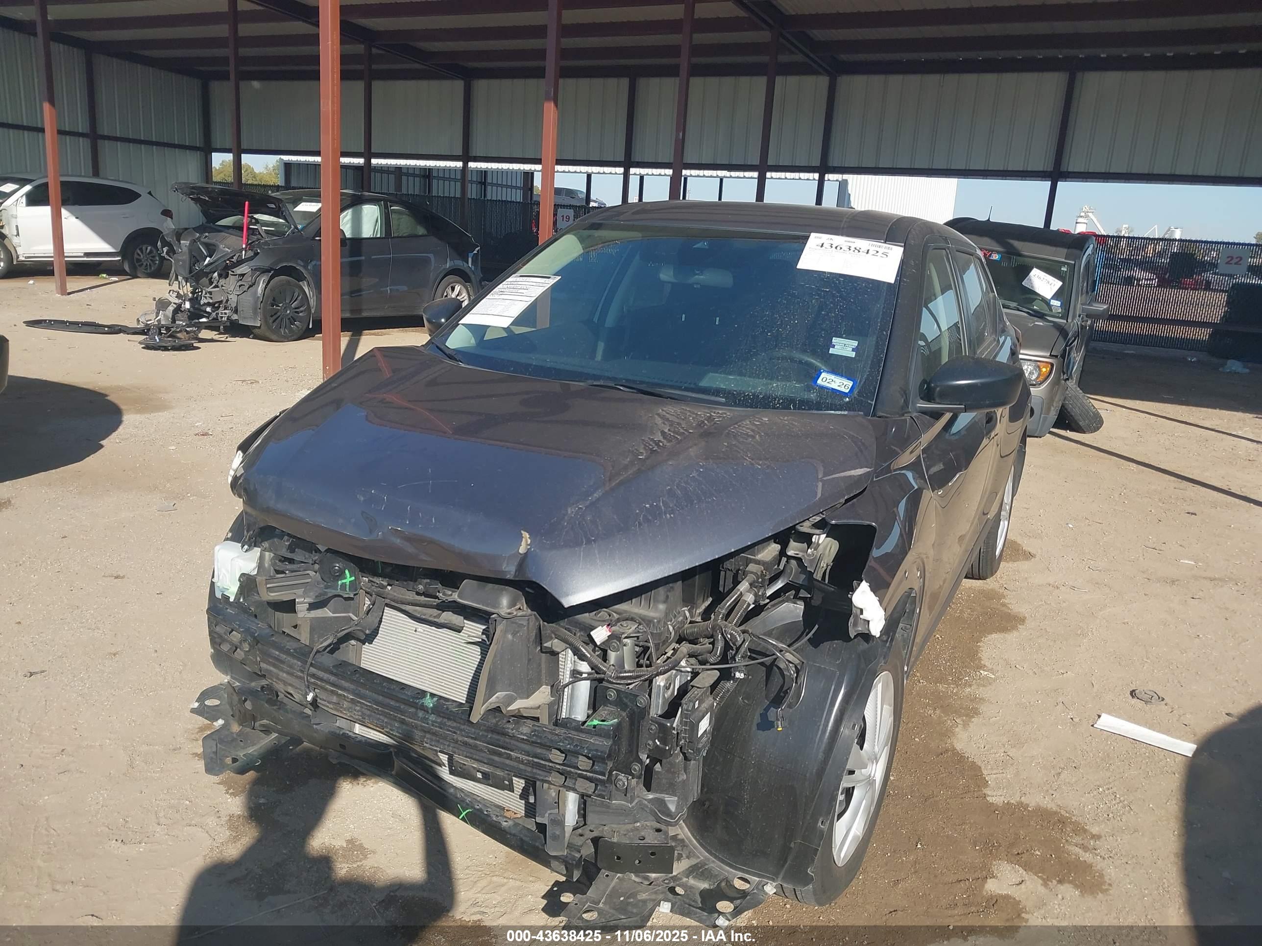 NISSAN KICKS image 2