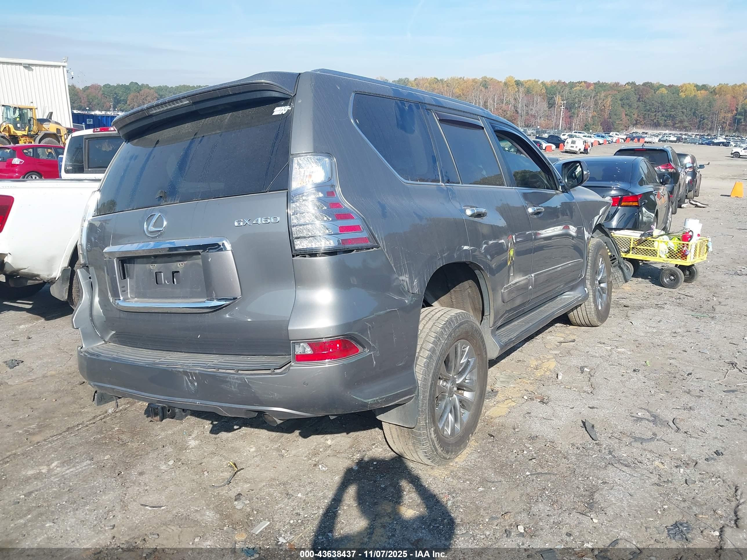 LEXUS GX image 4