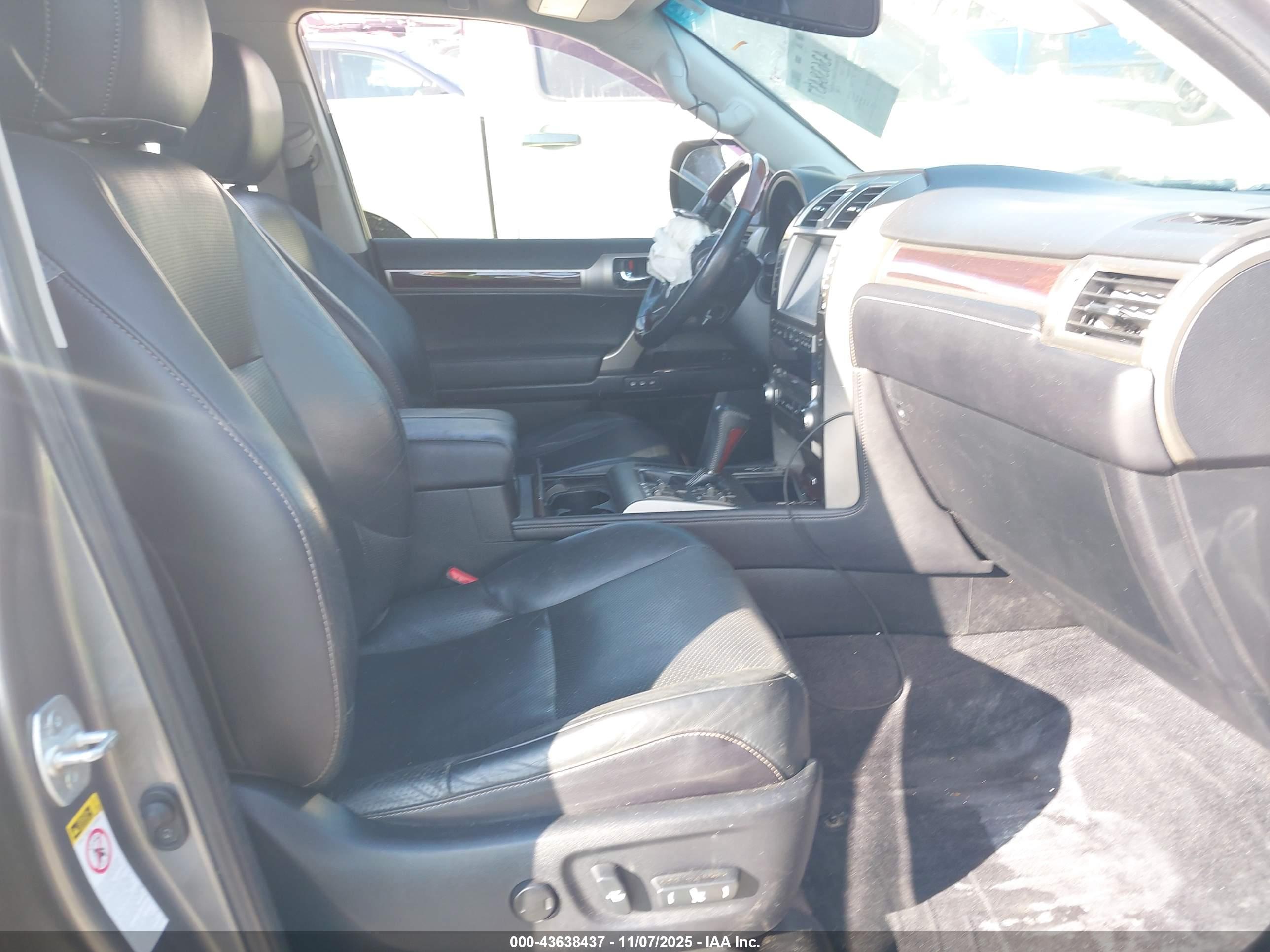LEXUS GX image 5