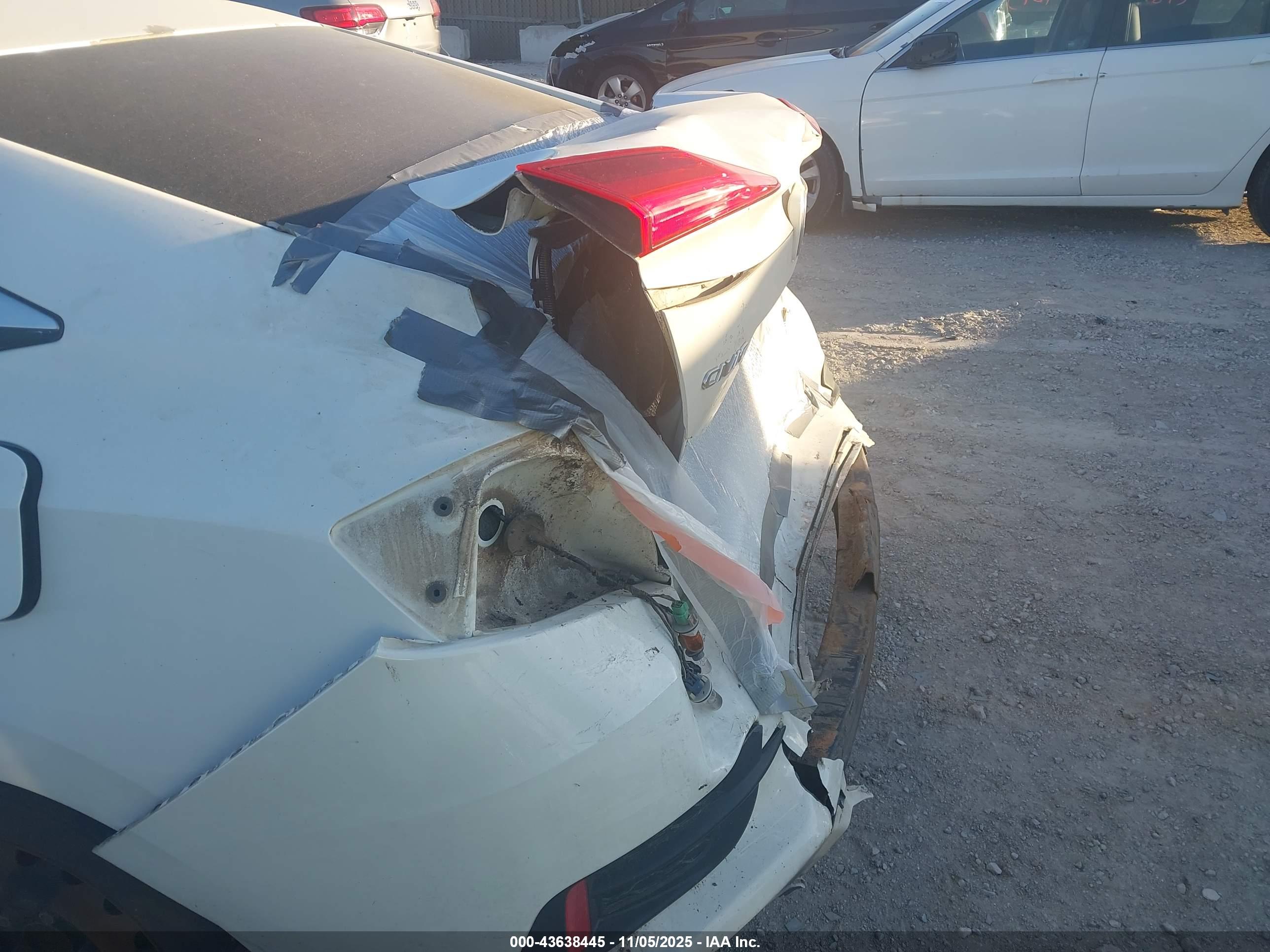 HONDA CIVIC image 6