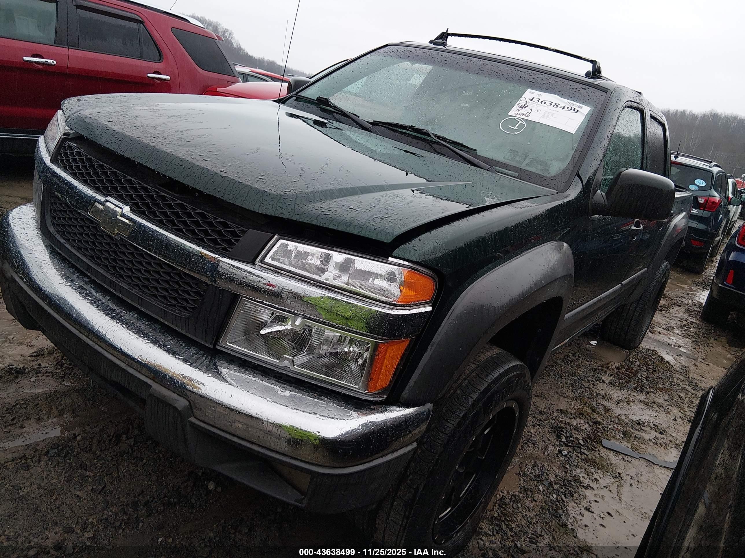 CHEVROLET COLORADO image 2