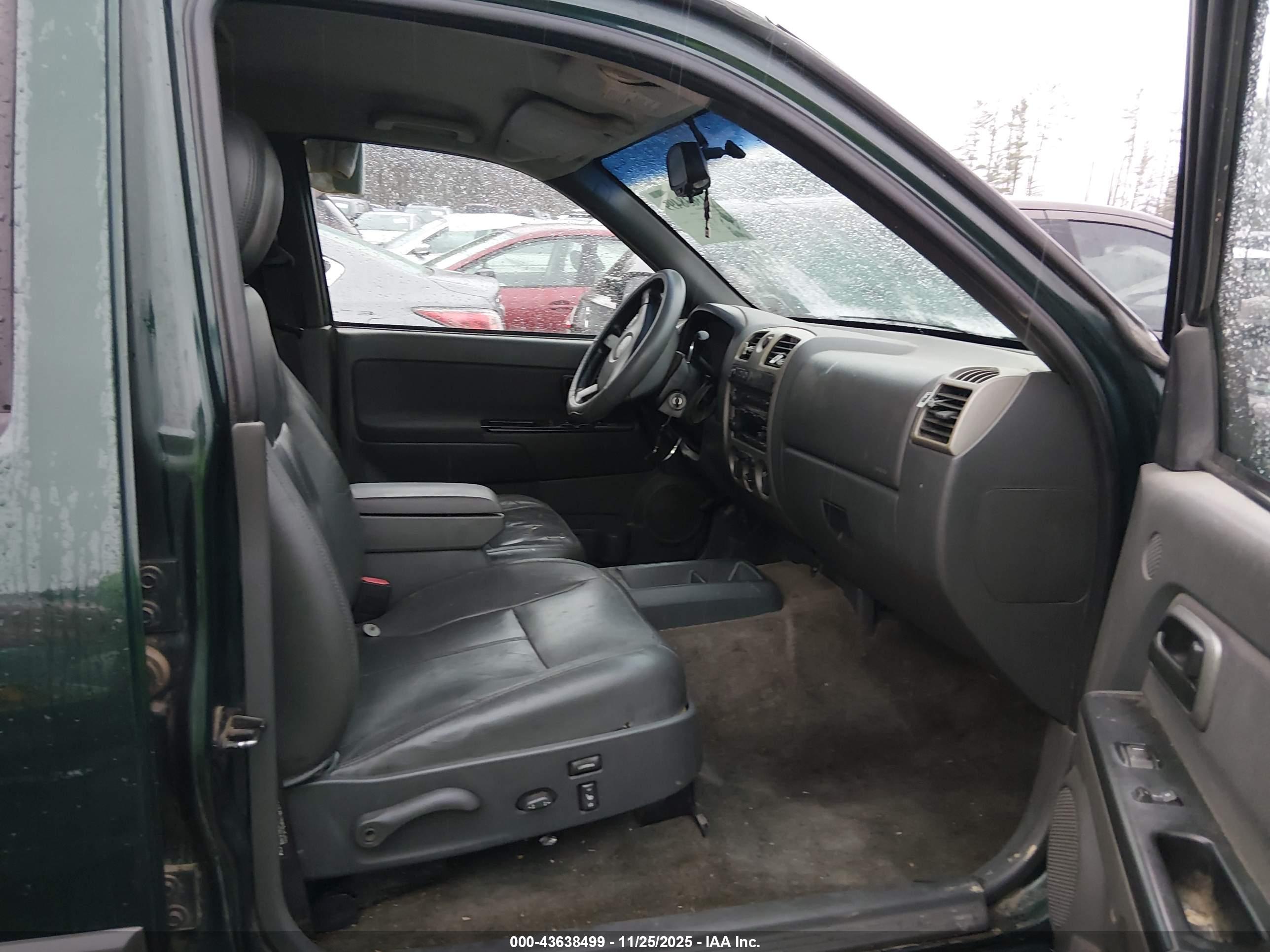 CHEVROLET COLORADO image 5