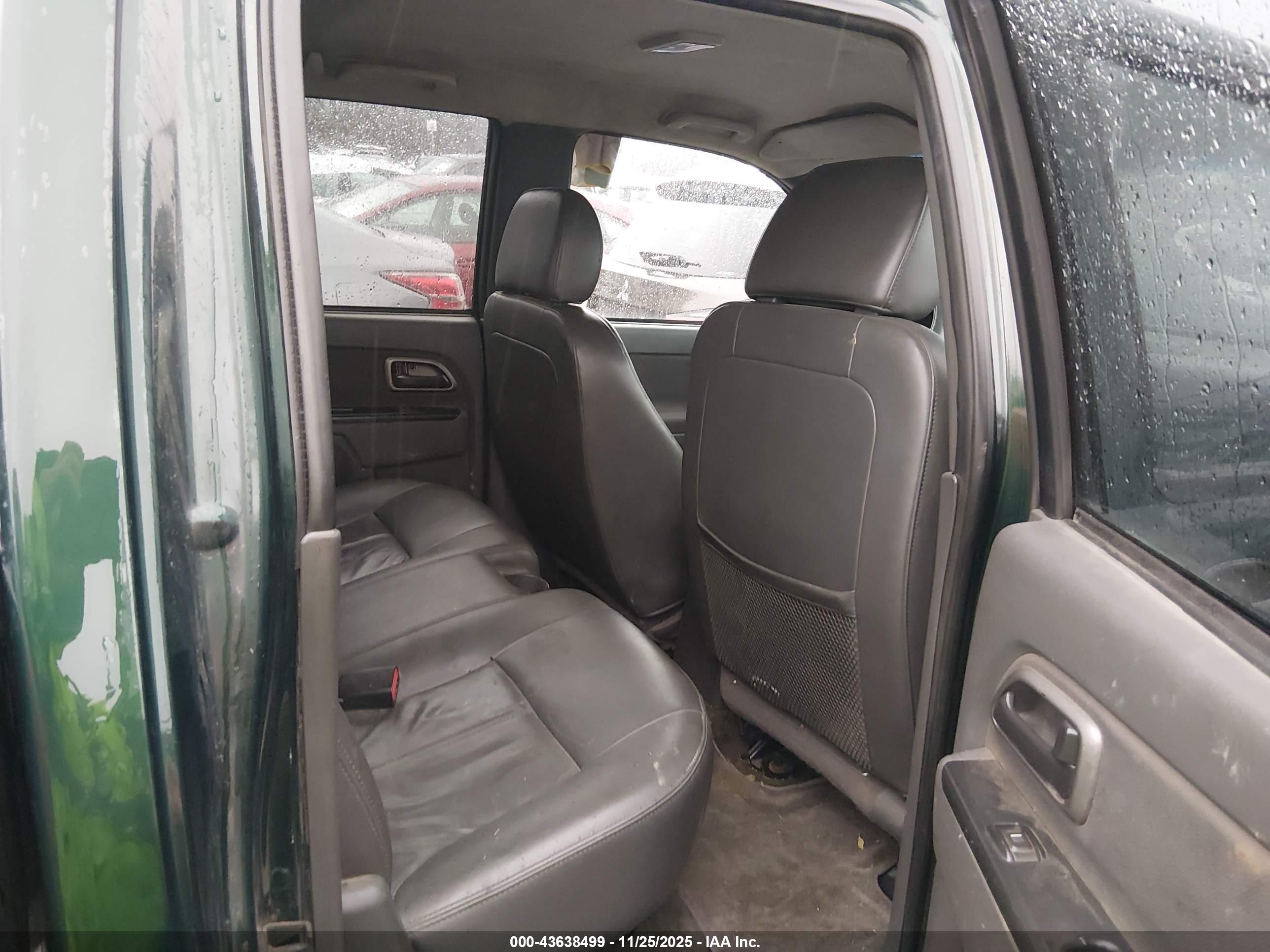 CHEVROLET COLORADO image 8